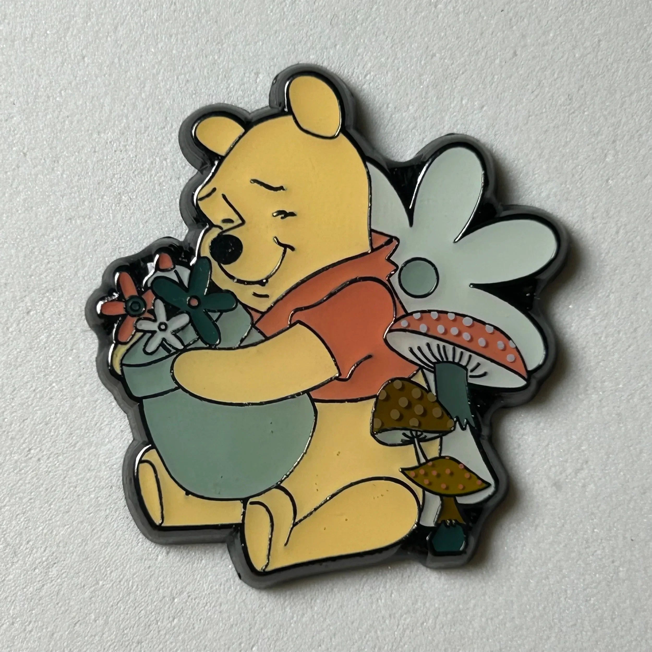 Loungefly - Winnie the Pooh - With Flowers and Mushrooms - Disney Pin