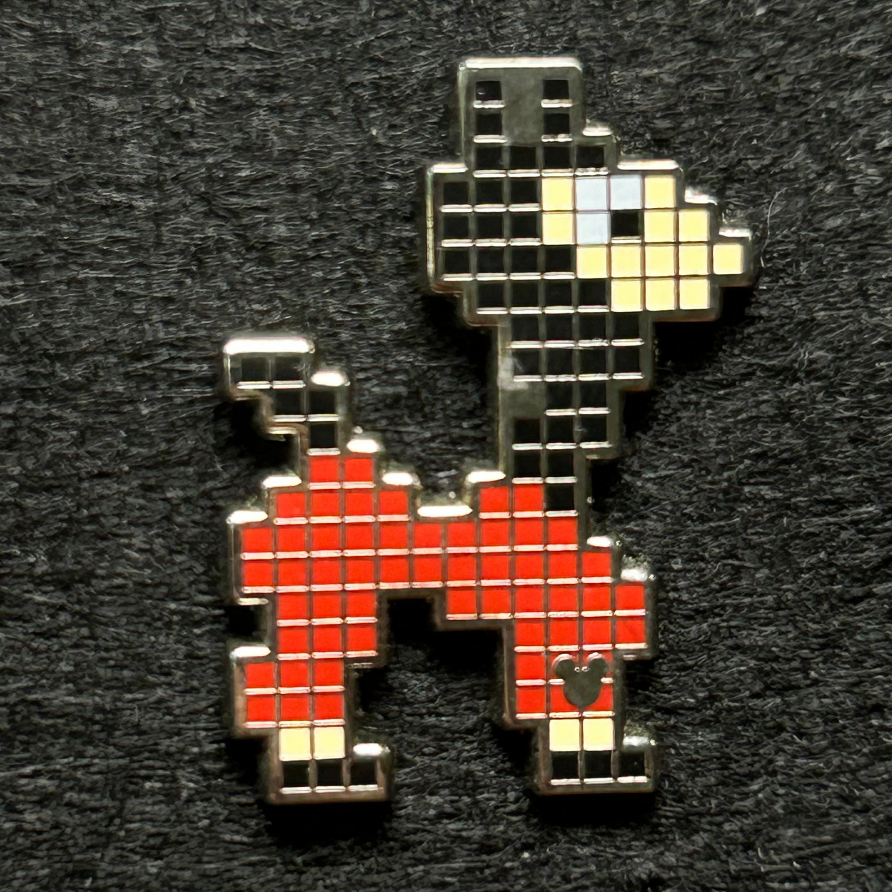 2019 - Kuzco Llama - Pixel series - Hidden Disney - Disney Pin