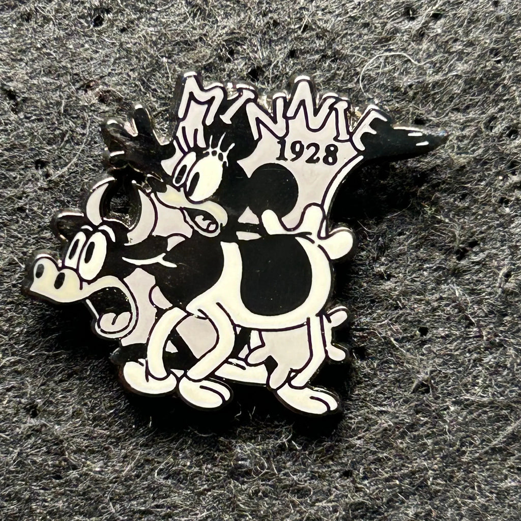2001 - Minnie Mouse and Clarabelle - Disney Pin