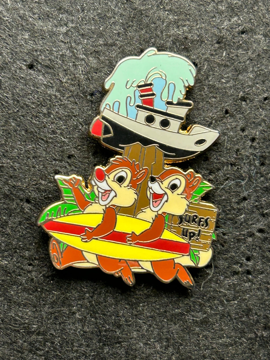 2013 - Chip and Dale - Surfs Up - WDW - Typhoon Lagoon - Disney Pin