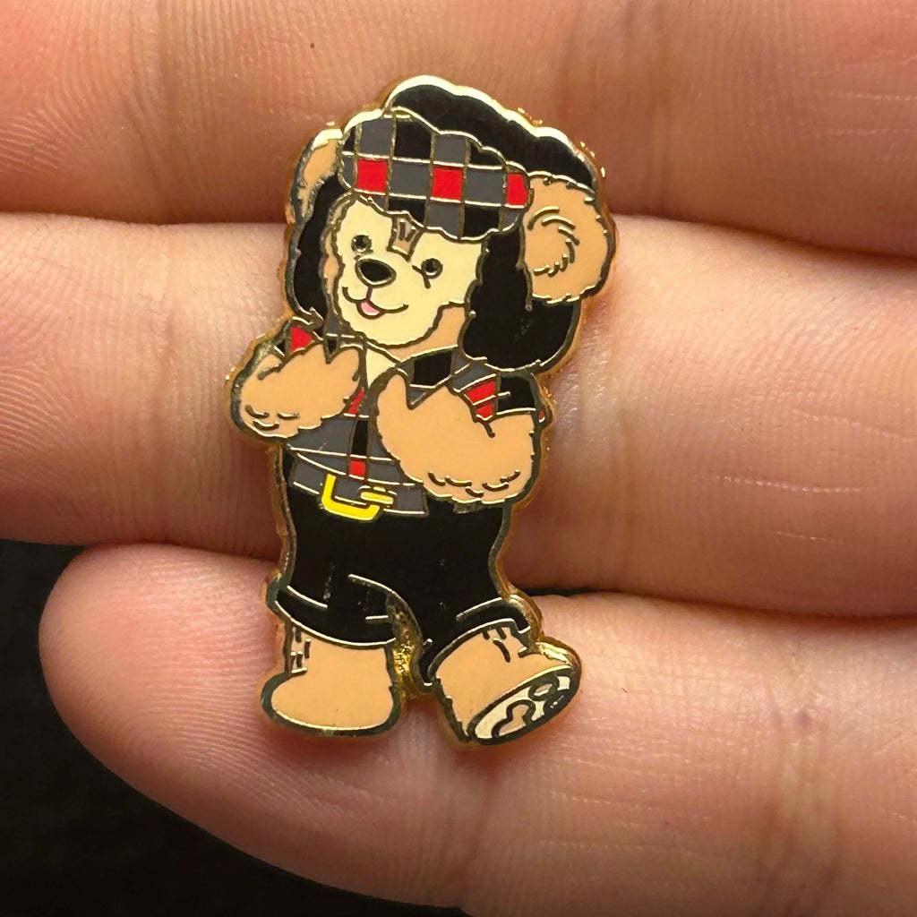 2011 - Duffy Bear - Canada - World Showcase - Mystery Pin