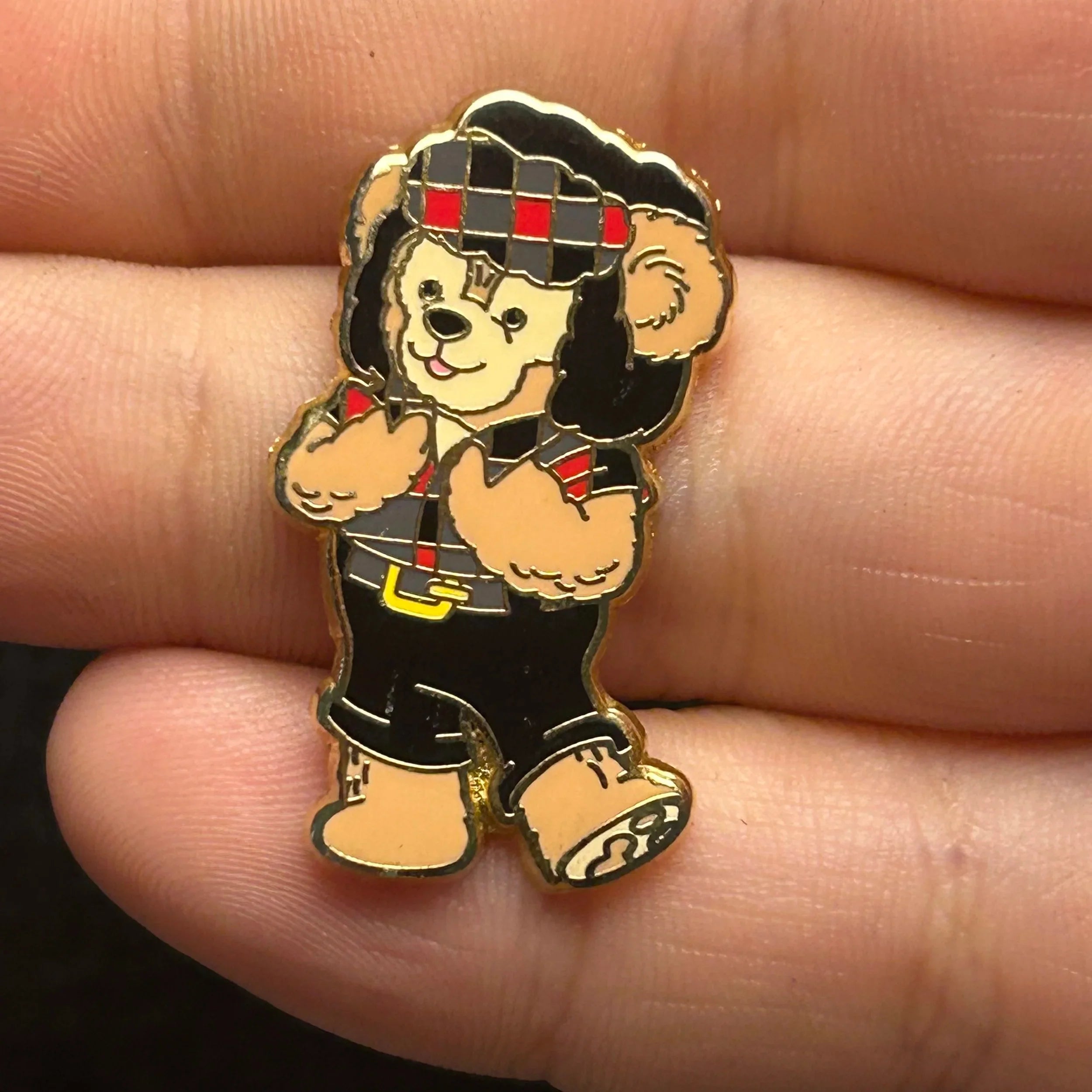 2011 - Duffy Bear - Canada - World Showcase - Mystery Pin