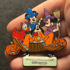 2001 - Mickey, Minnie, Goofy and Donald - Halloween - Glow in the Dark - LE 3,600 - Disney Pin
