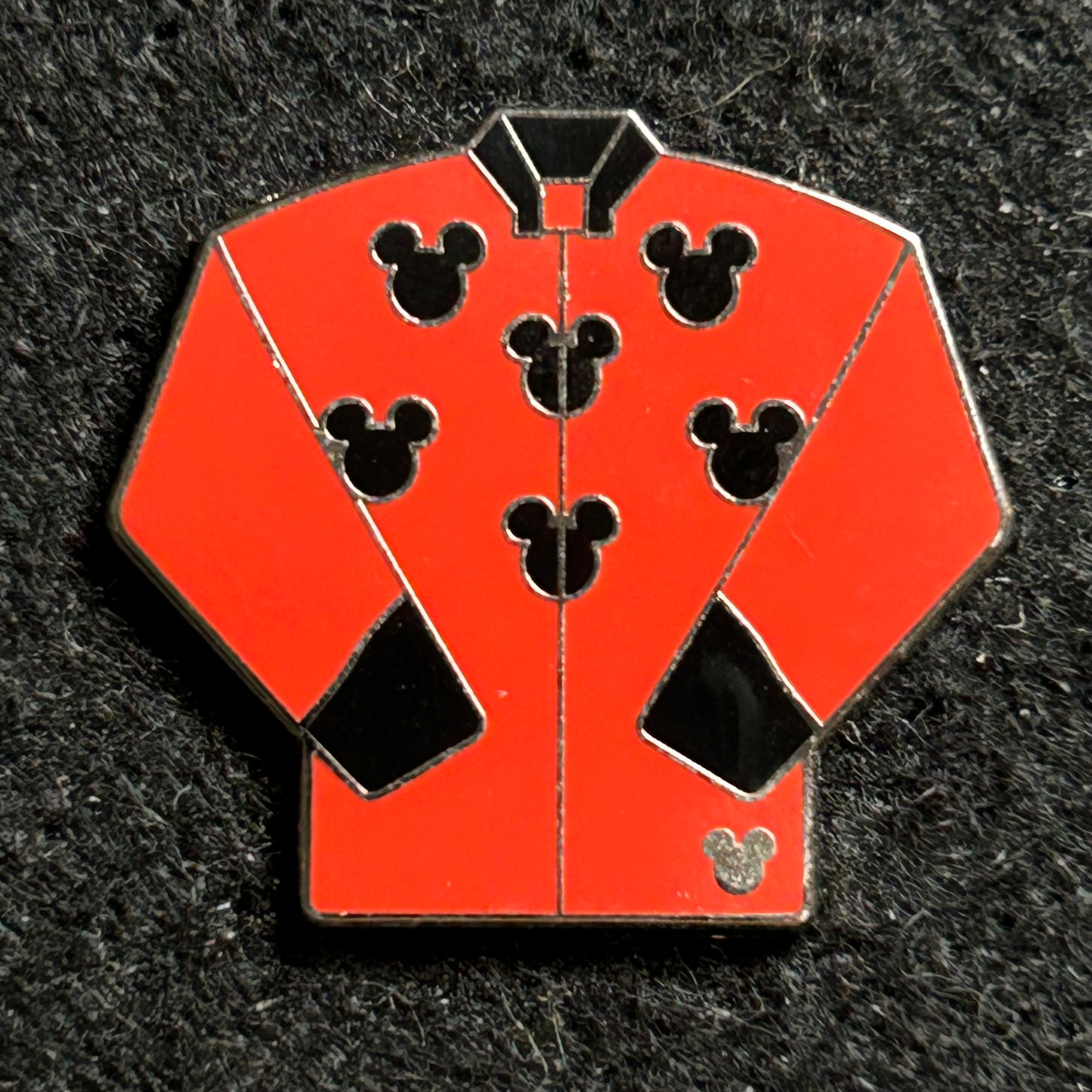 2010 - Saratoga Springs - Jockey Jacket - Completer Pin - Disney Pin