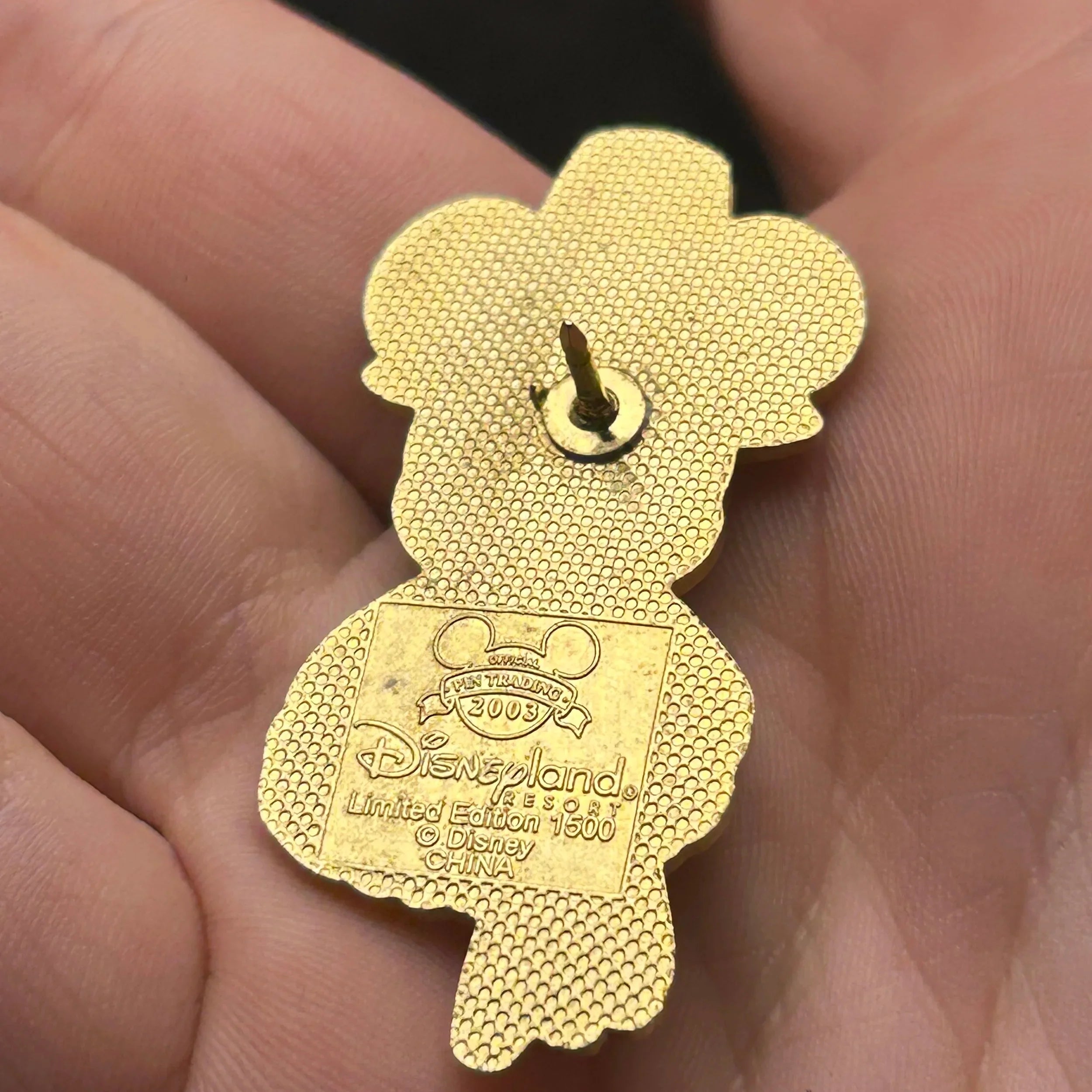 2003 - Mickey Mouse - Pilgrim with Corn - DLR - LE 1,500 - Disney Pin