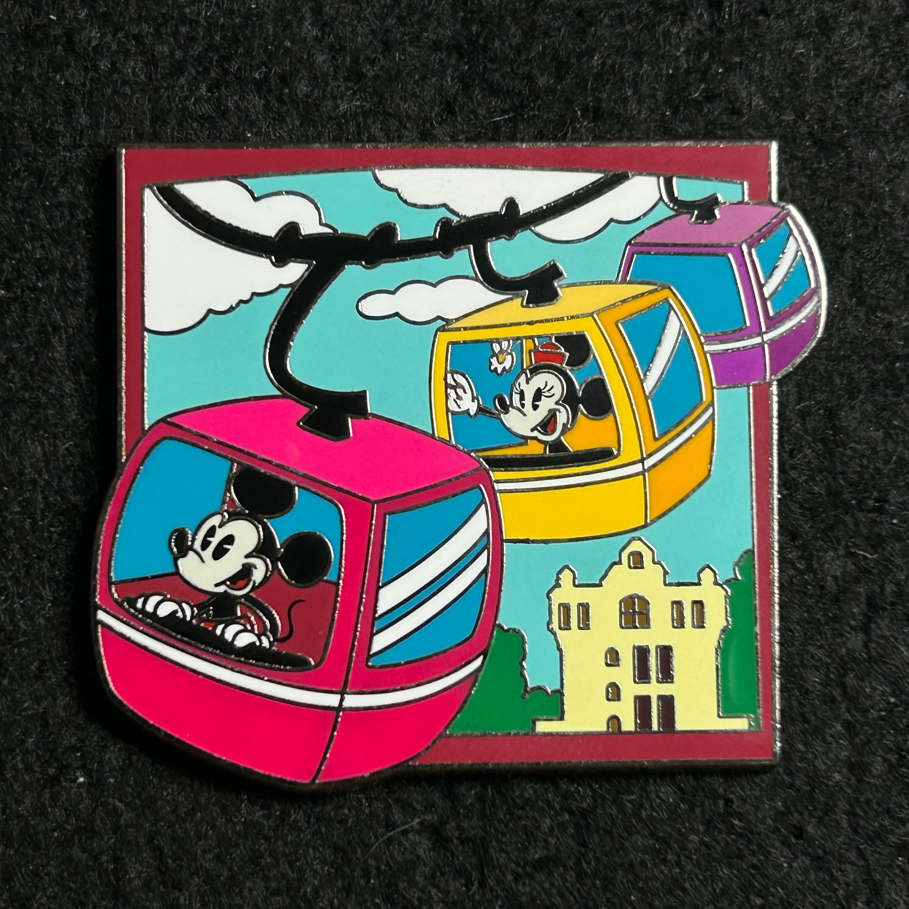 2024 - Mickey and Minnie Mouse - Skyliner - Disney Pin