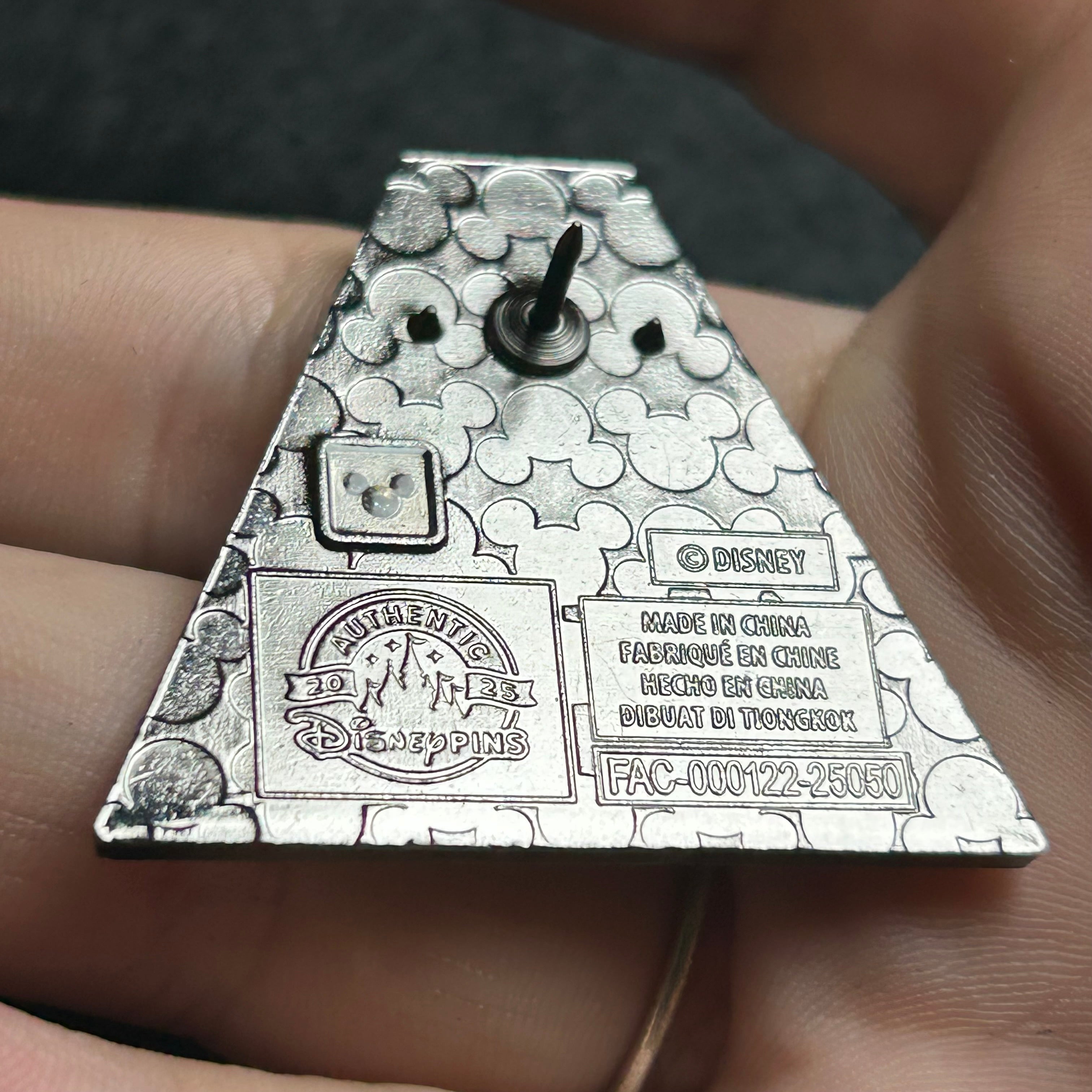 2025 - Hatbox Ghost - Haunted Mansion - Mystery Series - Disney Pin