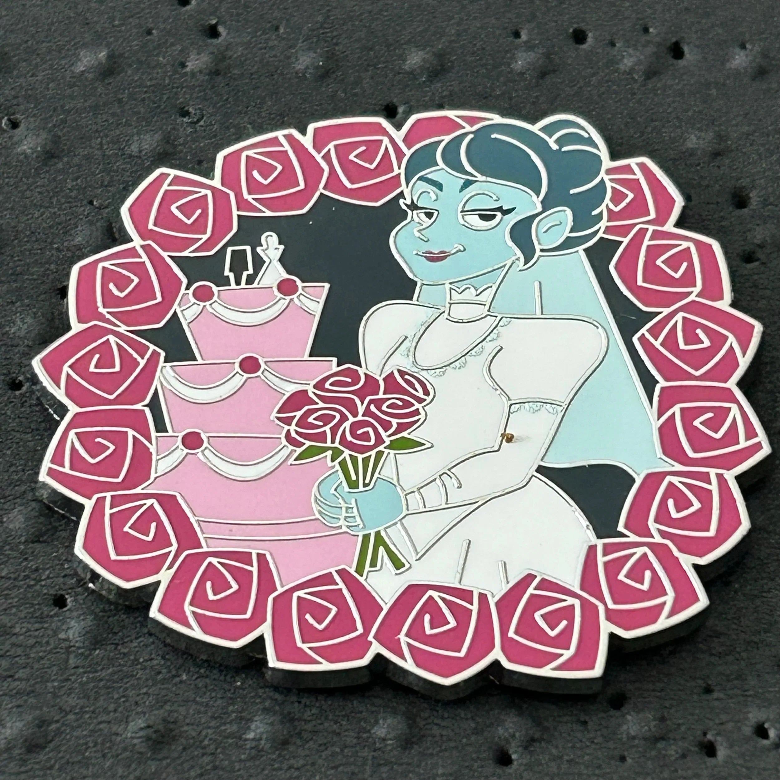 2024 - Ghost Bride - Haunted Mansion - Wedding - Cake and Roses - Disney Pin