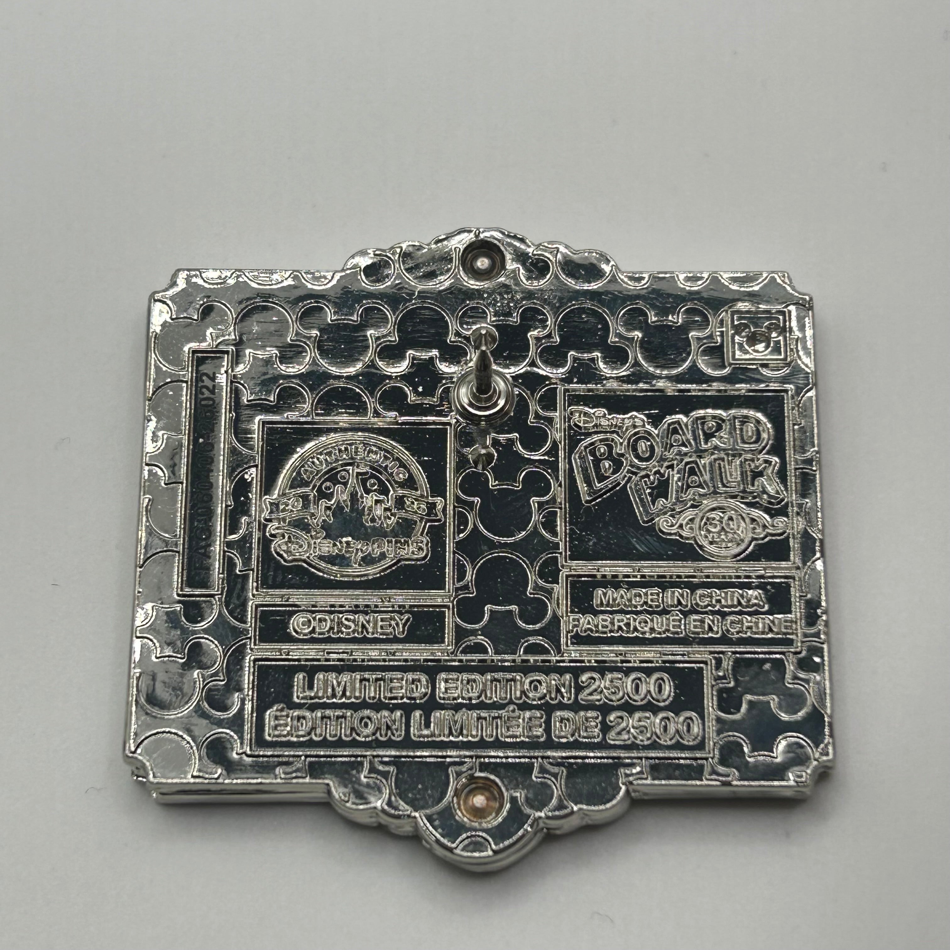 2026 -  Mickey and Minnie Mouse - Boardwalk - LE 2500 - Disney Pin