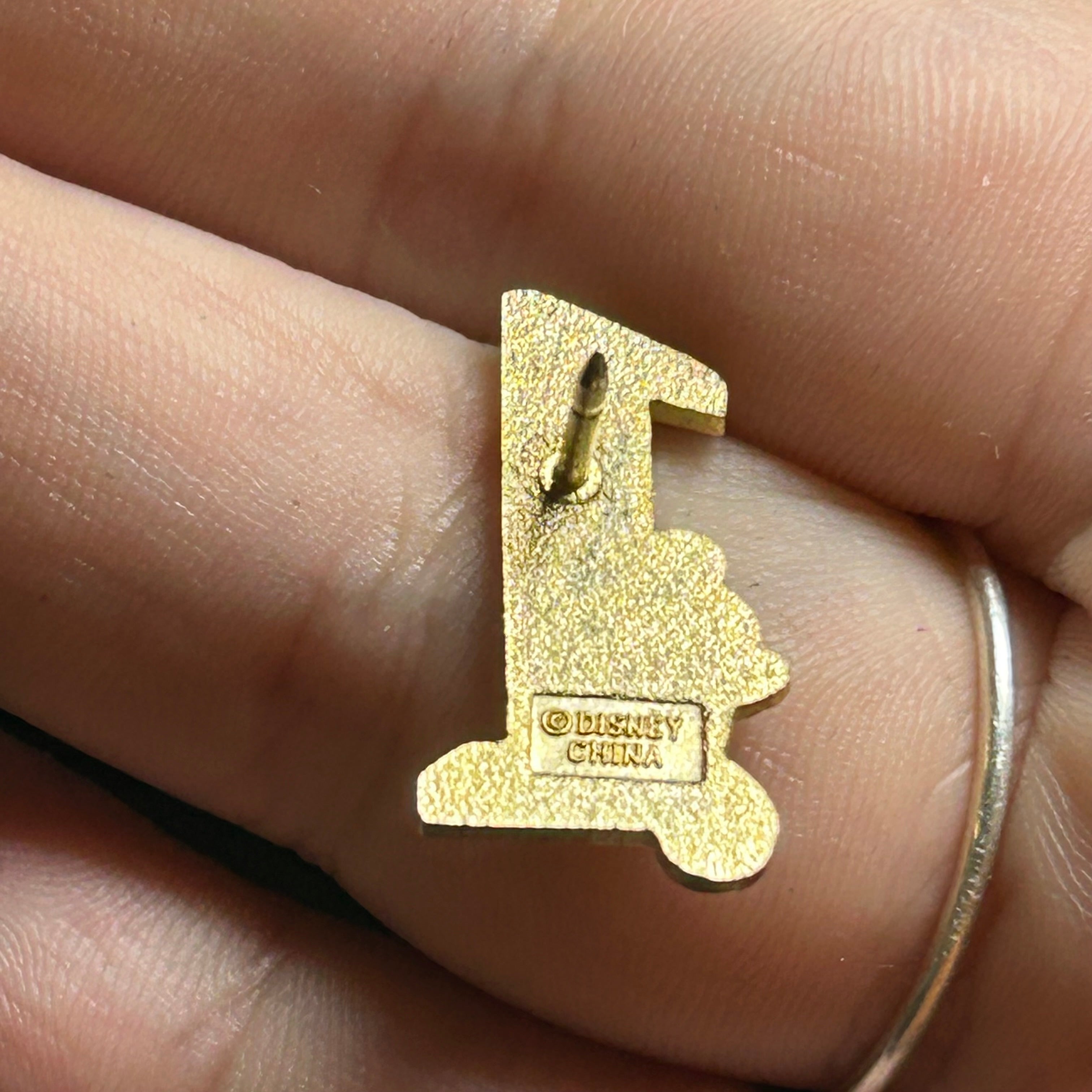 2001 - Mickey Mouse -  1  - Tiny Pin - Disney Pin
