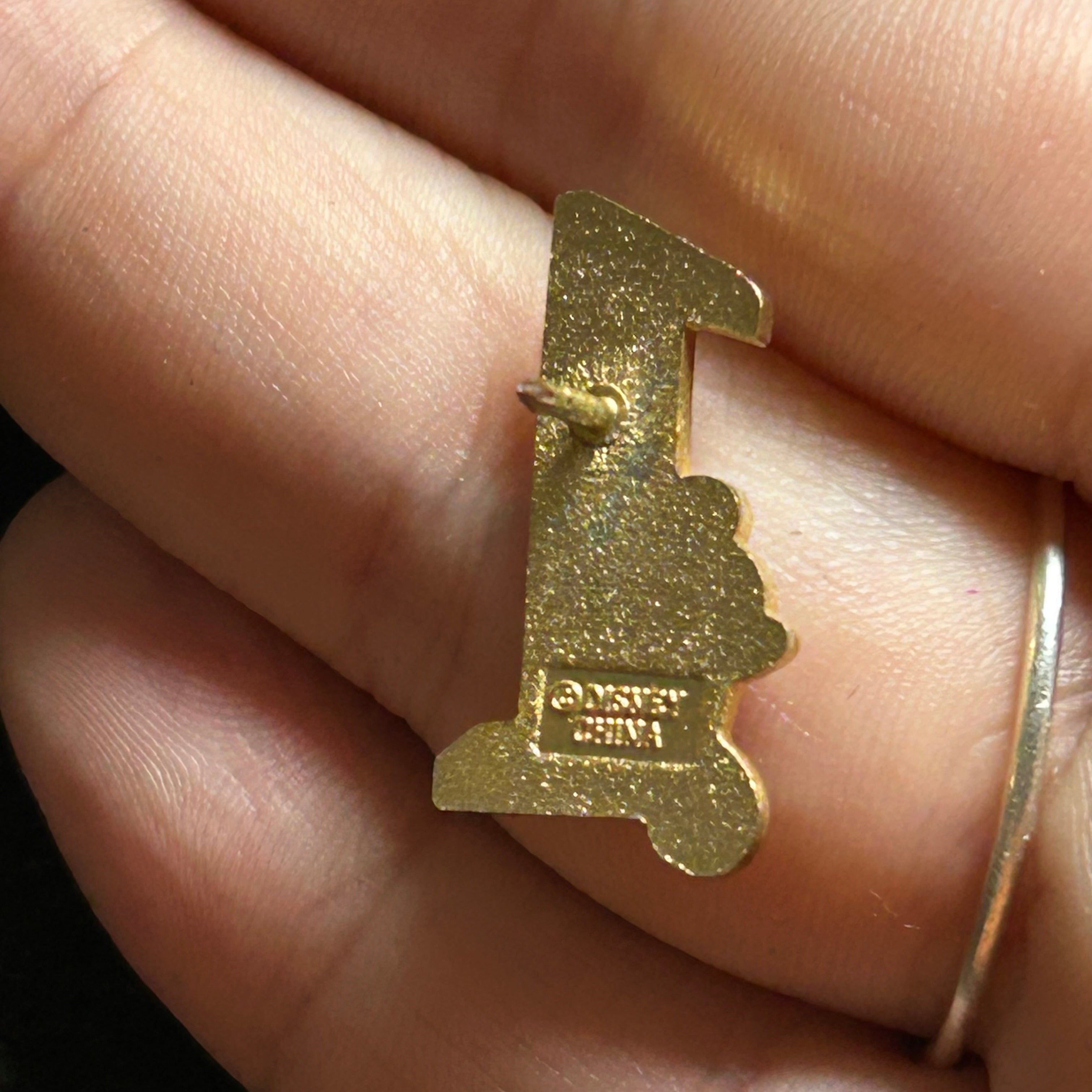 2001 - Mickey Mouse -  1  - Tiny Pin - Disney Pin