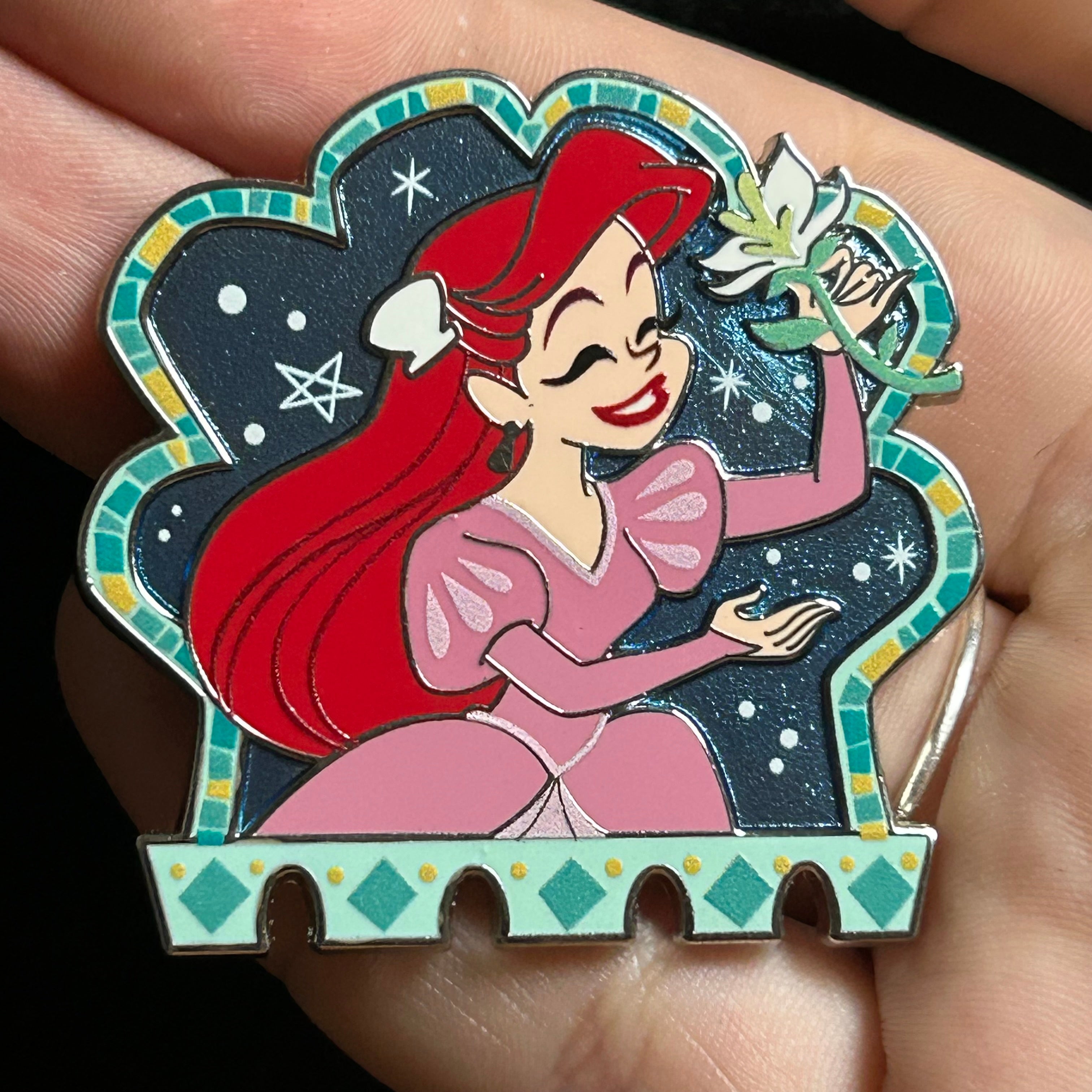 2024 - Ariel Holding Flowers - The Little Mermaid - Disney Pin