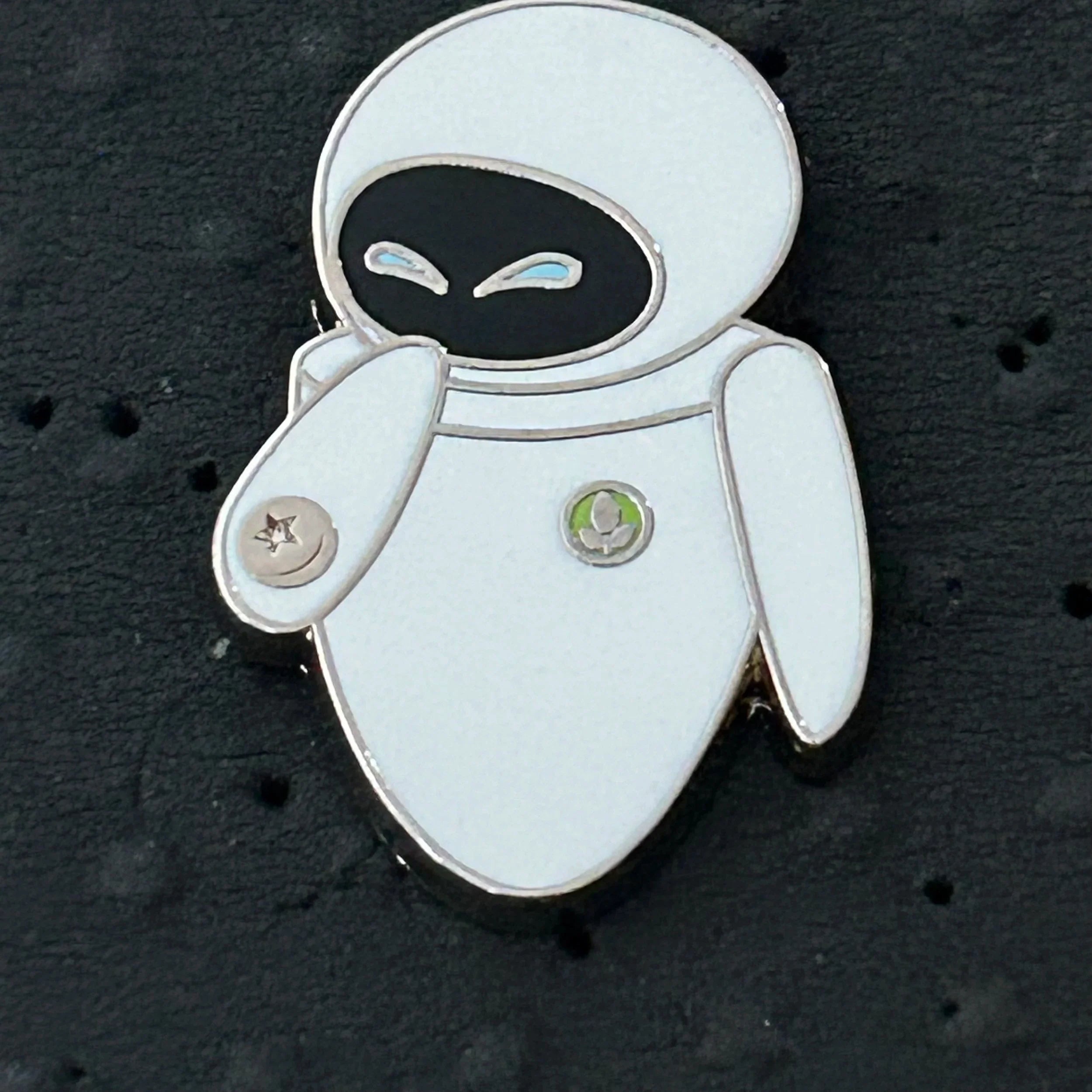 2024 - Eve - Wall-E - Hidden Disney - Mystery Pin