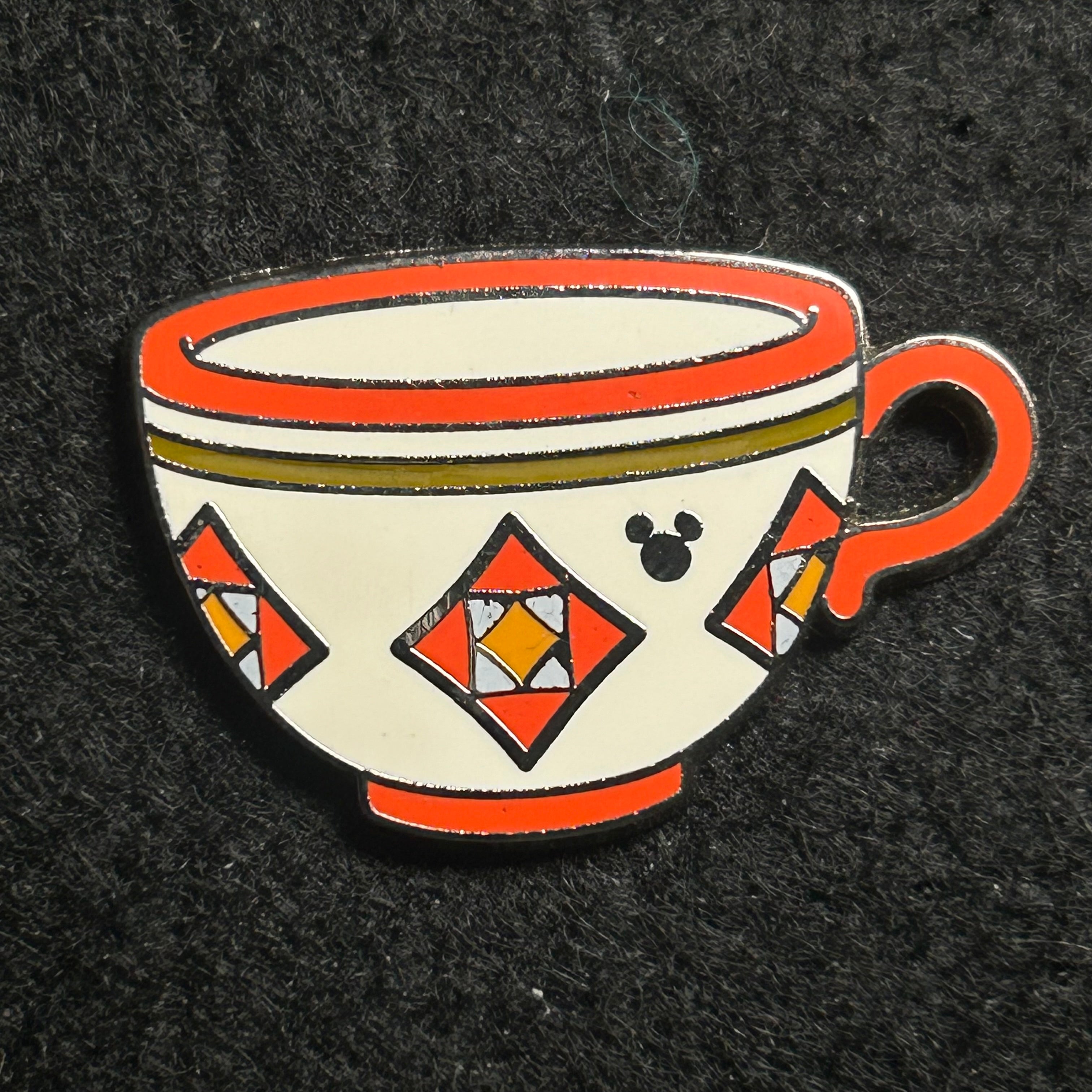 2015 - Mad Tea Party - Alice in Wonderland - Hidden Disney - Disney Pin