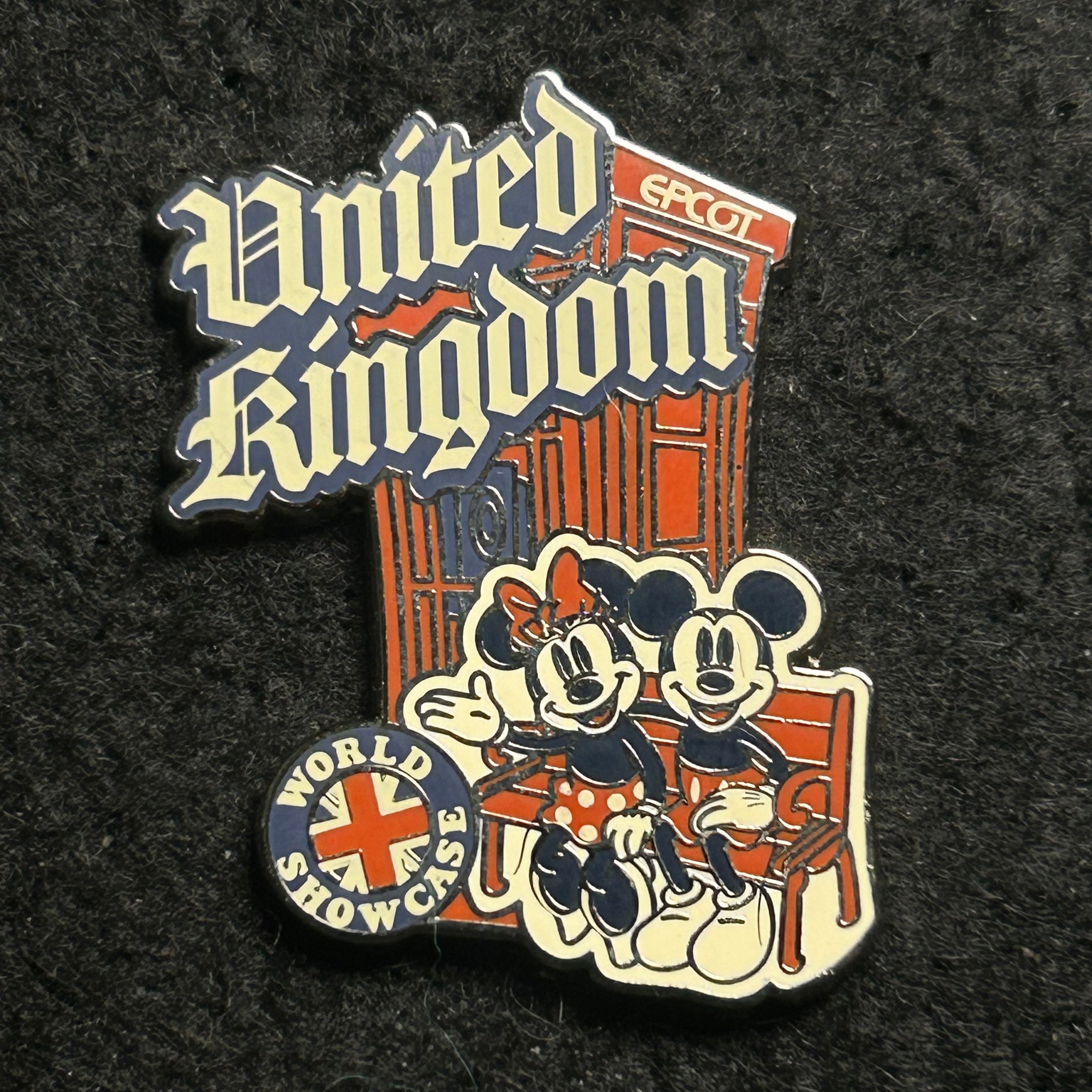 2025 - Mickey and Minnie on Bench - United Kingdom - World Showcase - EPCOT - Disney Pin