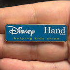 2002 - Disney Hand Helping Kids Shine - Cast Exclusive - Disney Pin