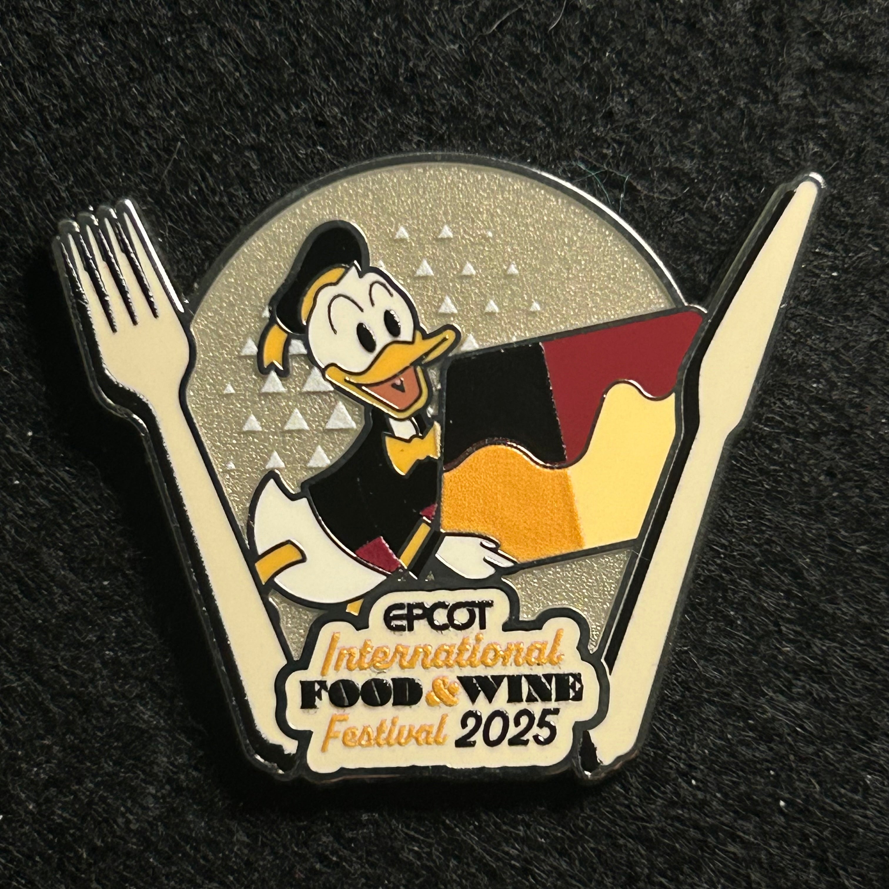 2025 - LR - Donald Duck - EPCOT - International Food and Wine Festival - Disney Pin
