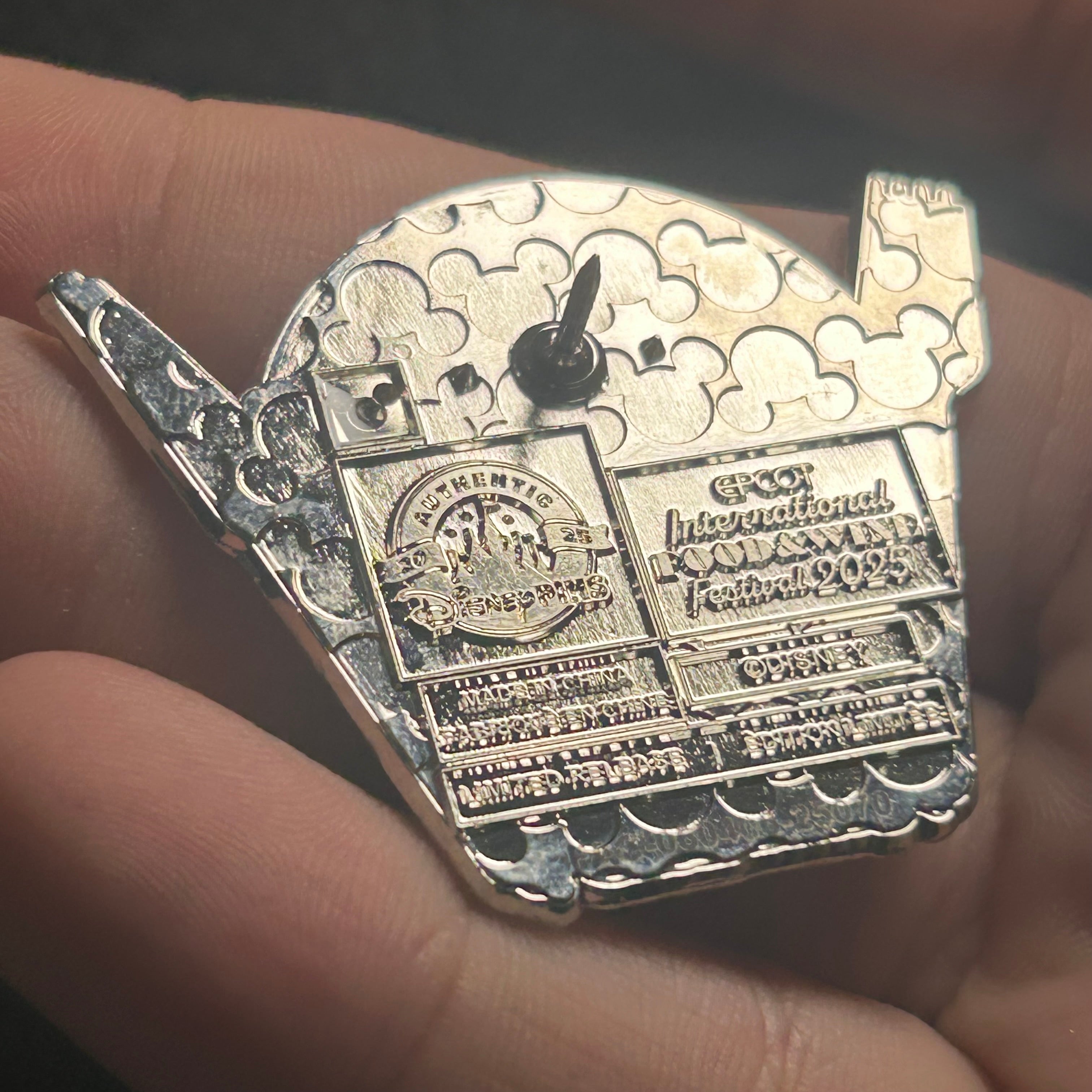 2025 - LR - Donald Duck - EPCOT - International Food and Wine Festival - Disney Pin