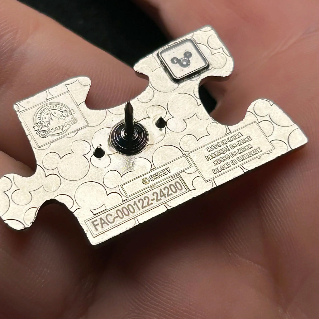 2023 - Animal Kingdom - Puzzle Piece - Mystery Pin