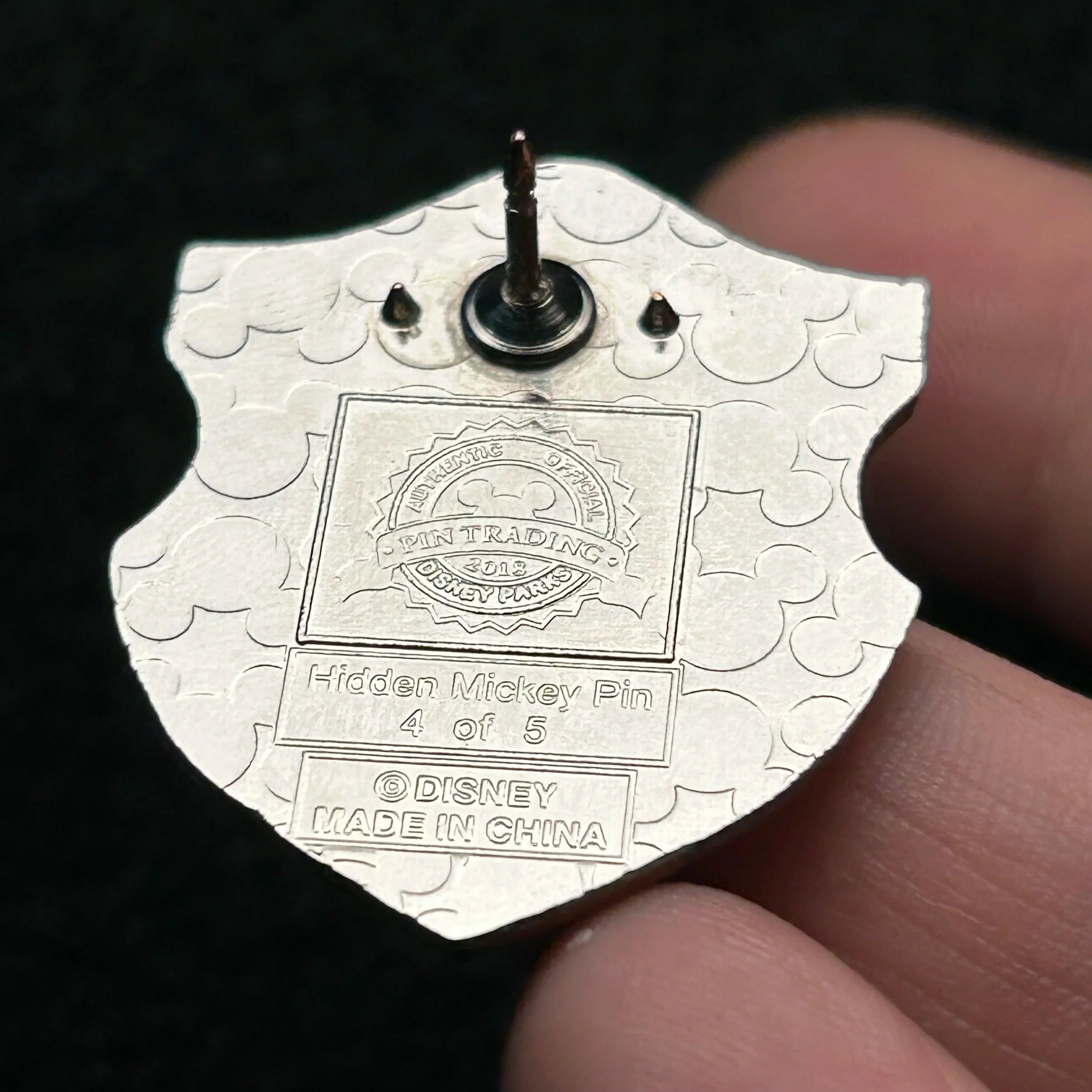 2018 - Apple - Princess Crest - Snow White - Hidden Mickey - Silver Chaser - Disney Pin