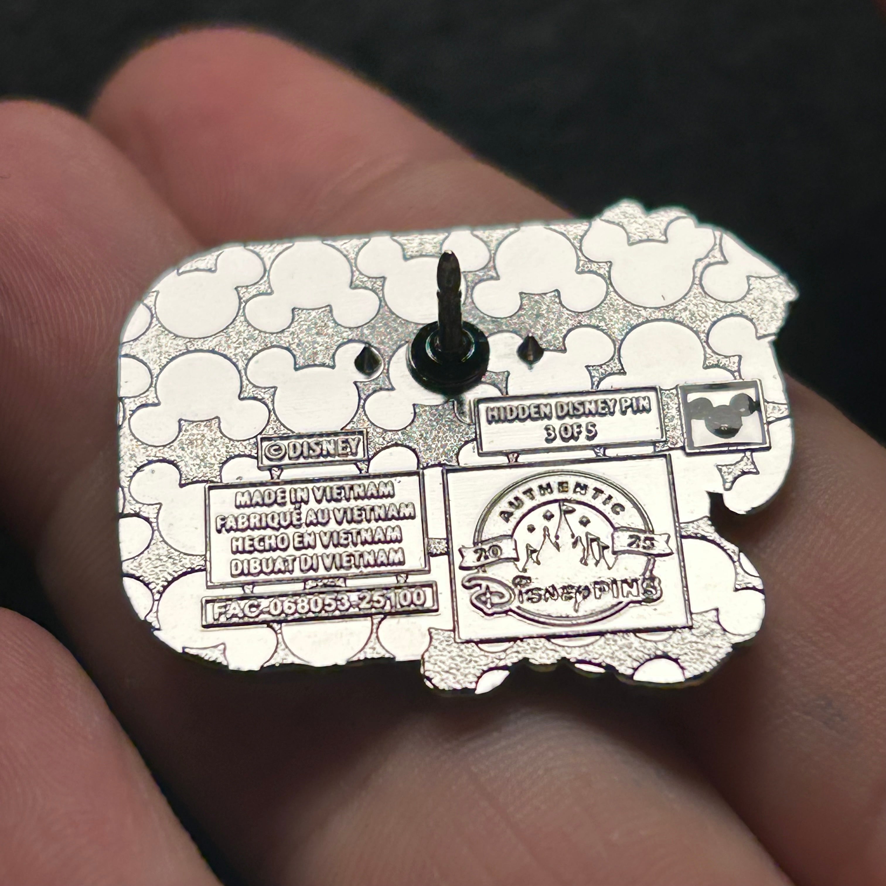 2025 - Lilo D - Lilo and Stitch - WAVE B - Hidden Mickey - Disney Pin