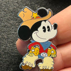 2024 - Mickey Mouse - Cowboy - Booster Series - Disney Pin