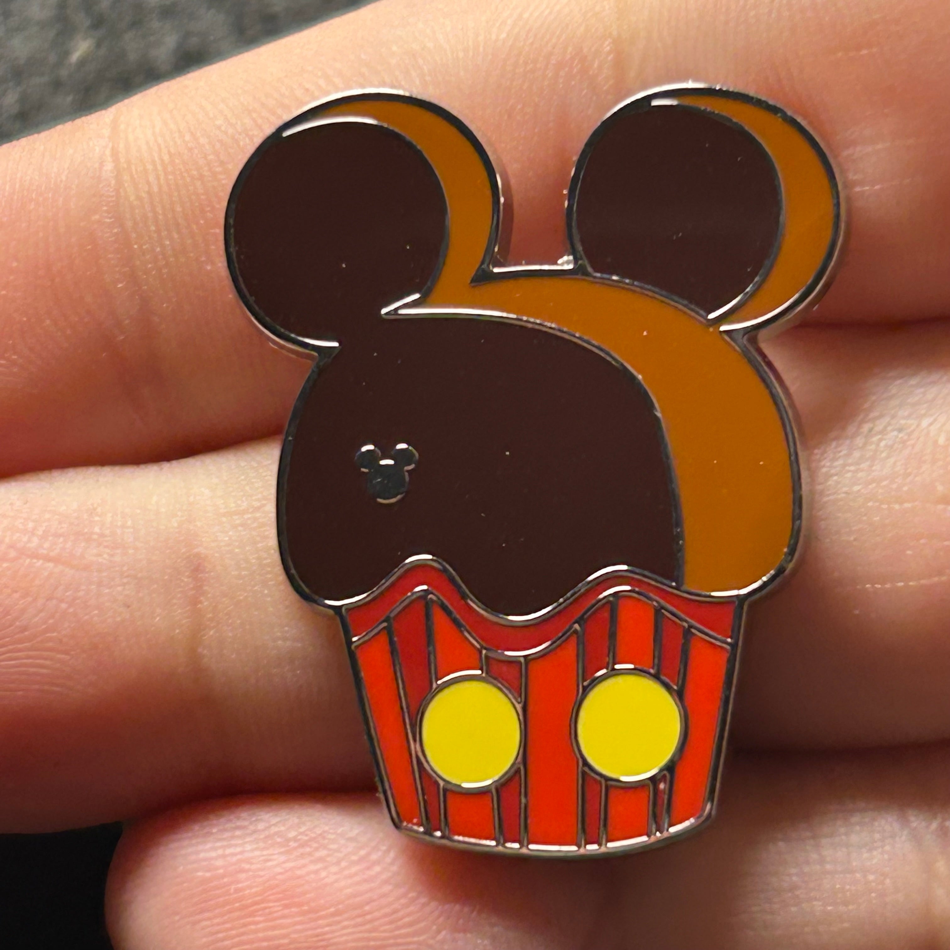 2025 - Mickey Mouse Cupcake - WAVE B - Cupcake Series - Disney Pin