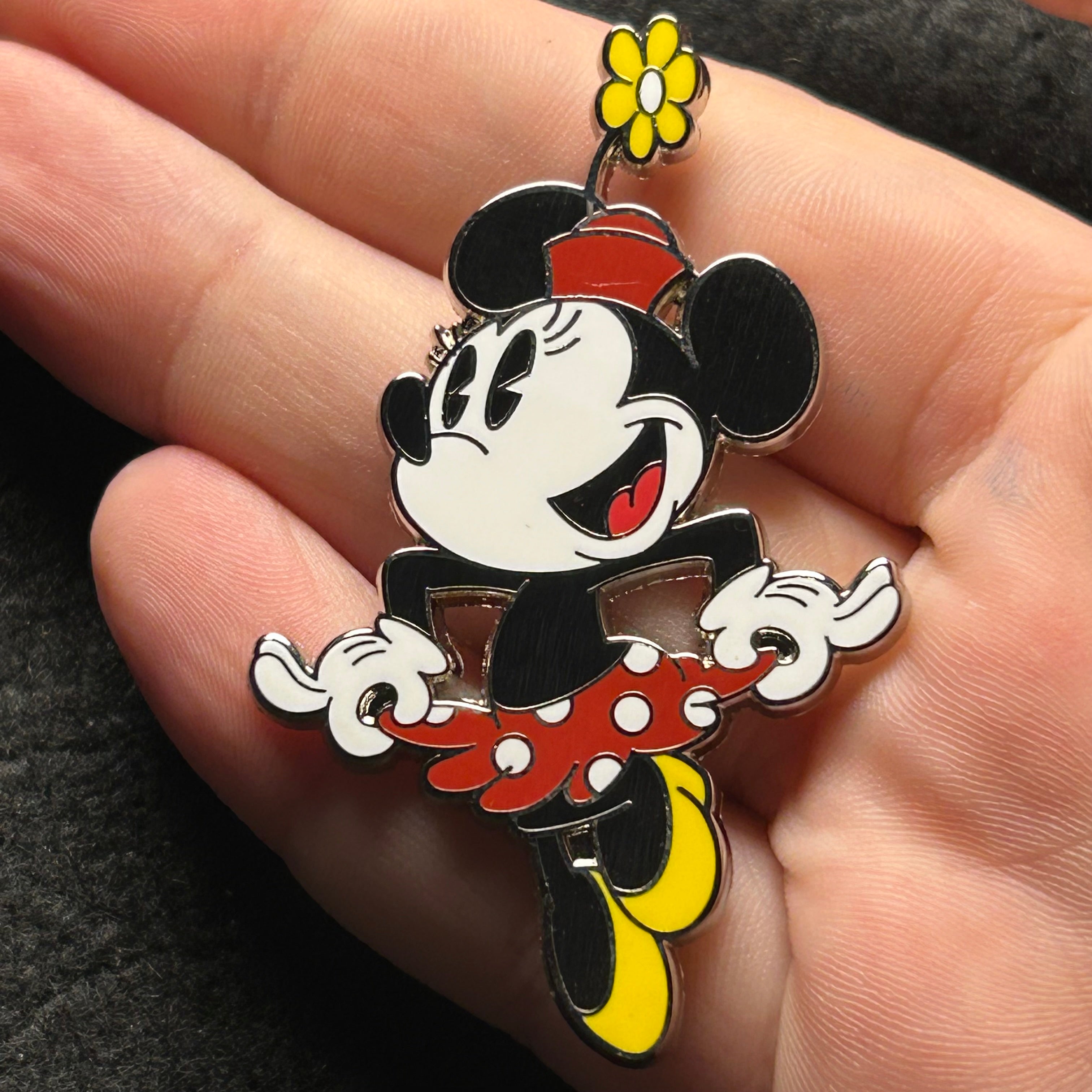 2024 - Minnie Mouse Holding Skirt - Full Body -  Disney Pin