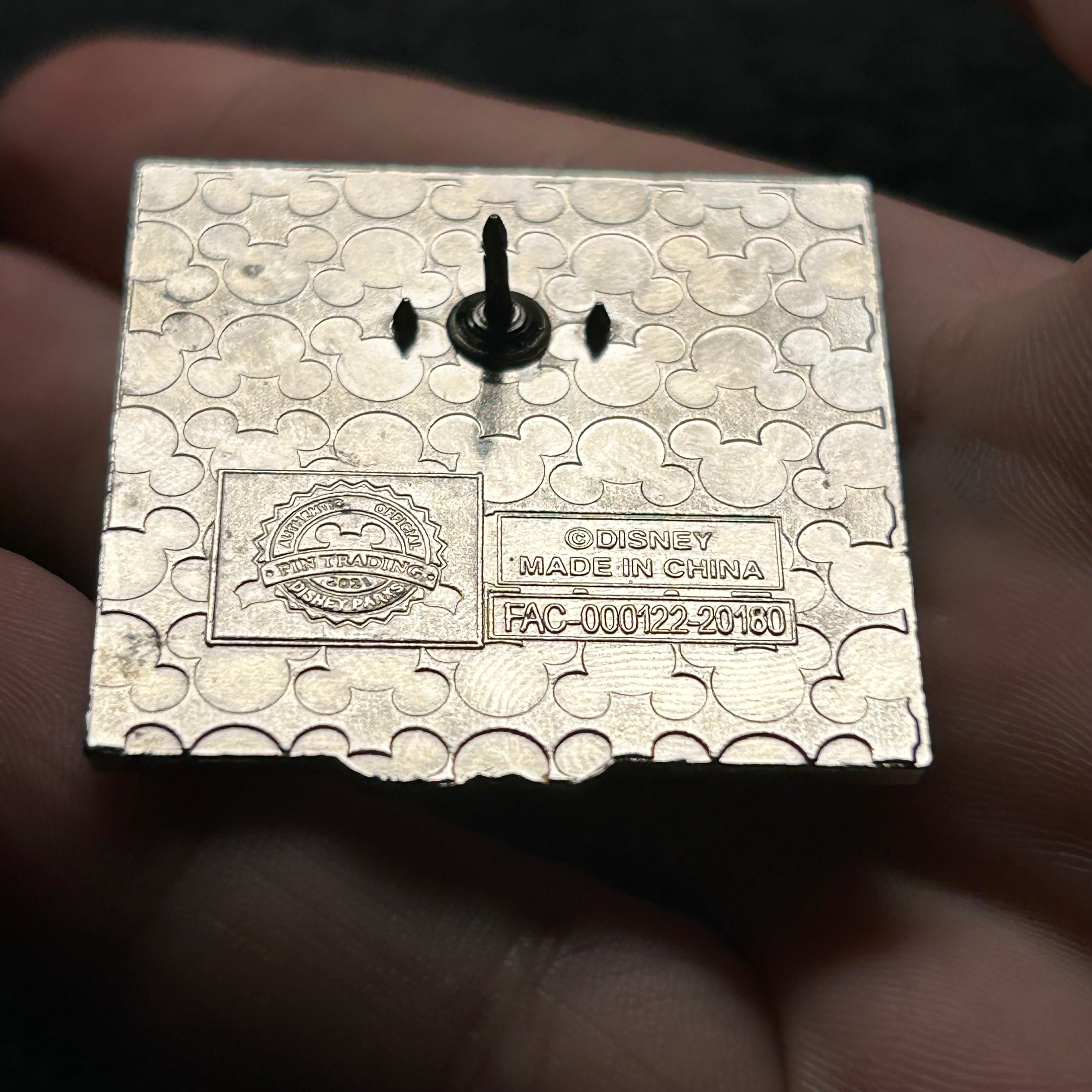 2021 - Daisy Pink Shirt - Dated Pin - Disney Pin