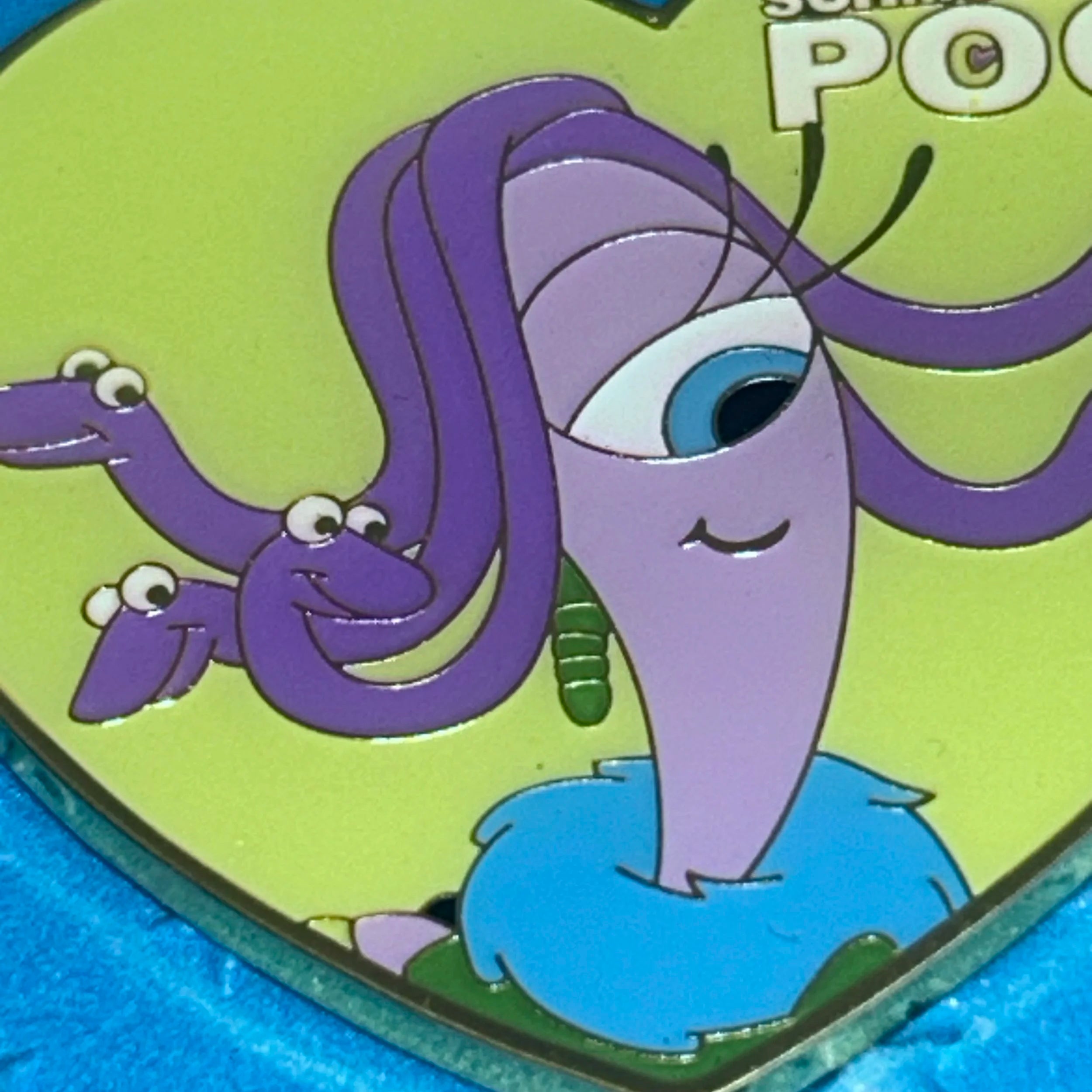 Loungefly - Celia Mae - Schmoopsie Poo - Green Heart - Disney Pin