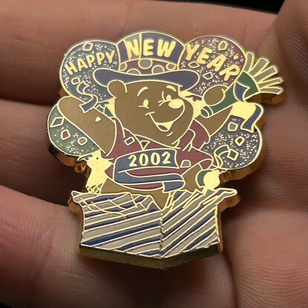 2002 - Winnie The Pooh Happy New Year - Disney Pin