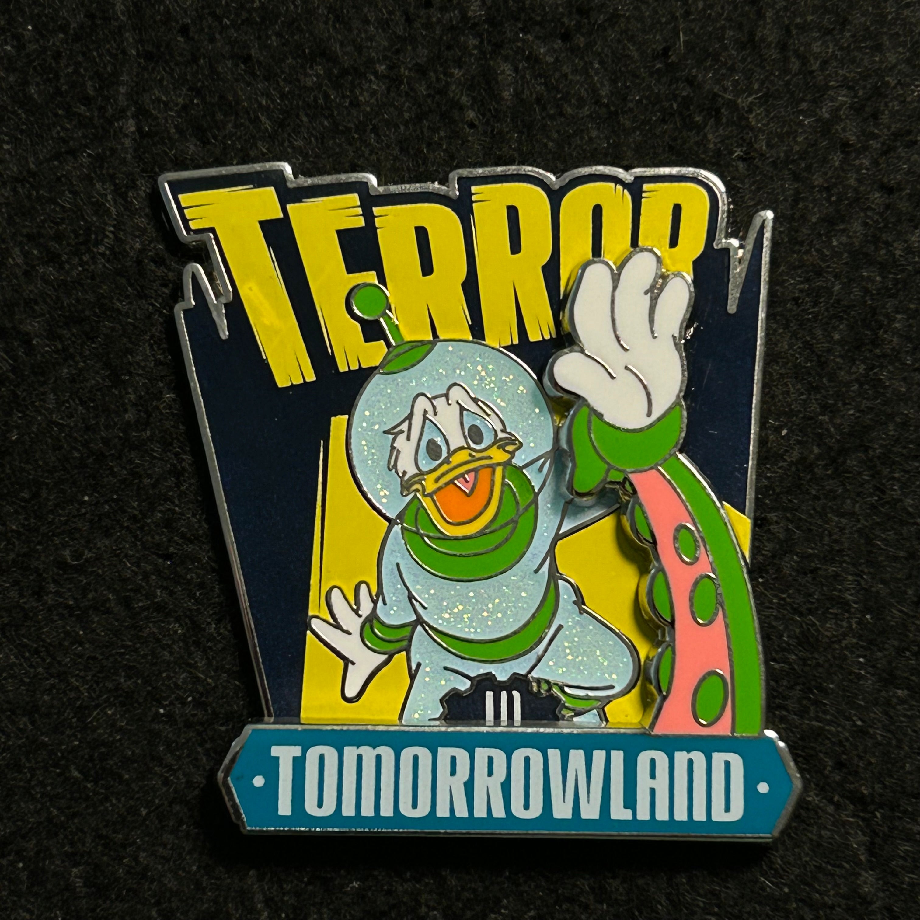 2015 LE 4,000 - TERROR in Tomorrowland - Donald Duck - Disney Pin