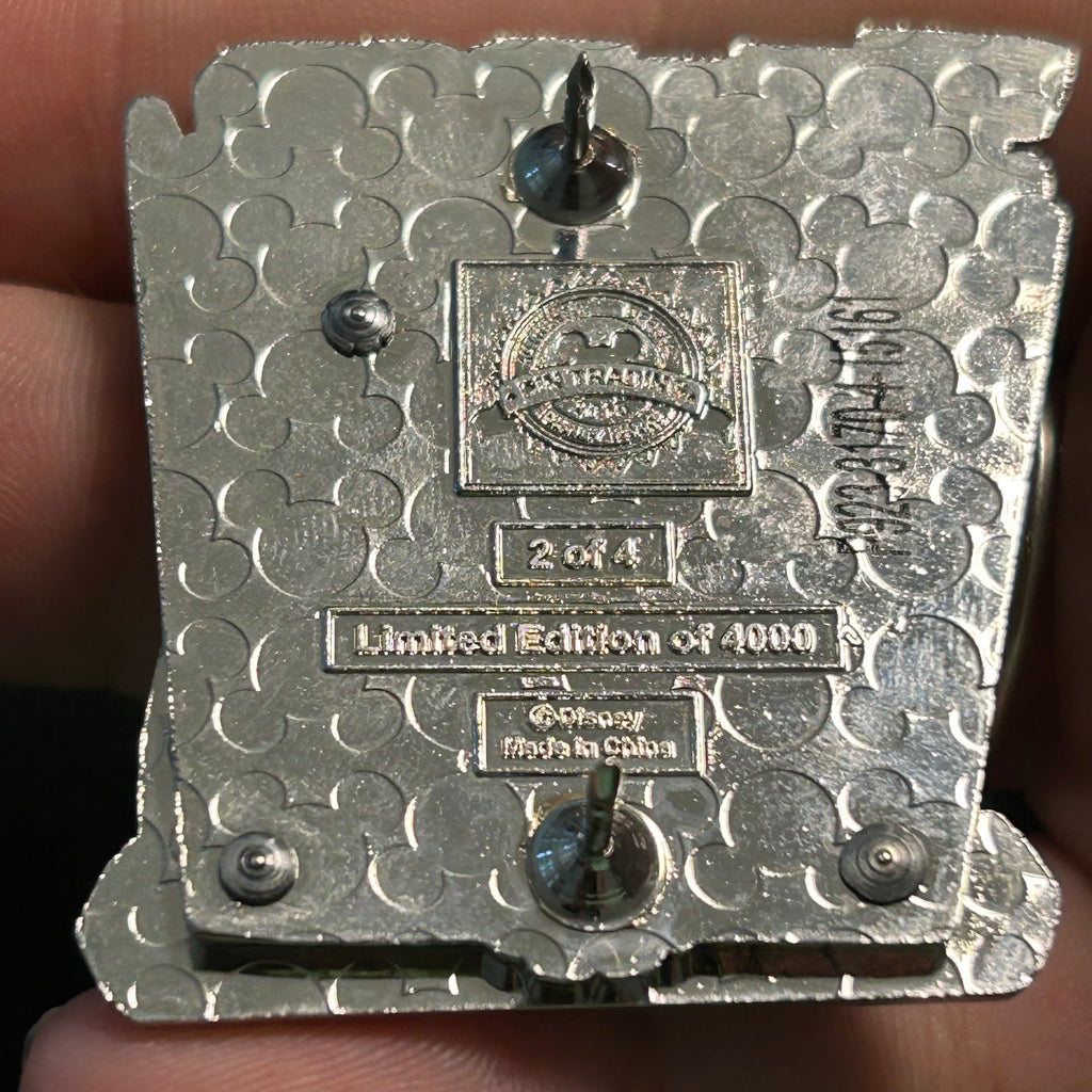 2015 LE 4,000 - TERROR in Tomorrowland - Donald Duck - Disney Pin