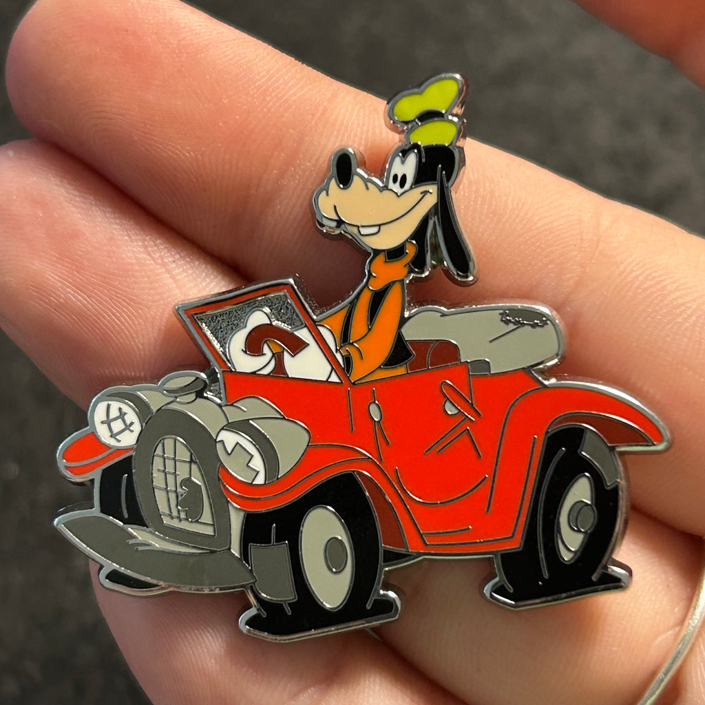 2023 - Goofy Driving Car - Disney Pin