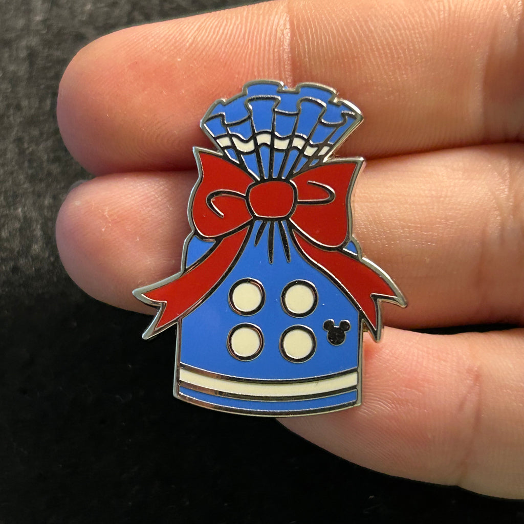 2019 - Donald Duck Present - Hidden Mickey - Disney Pin