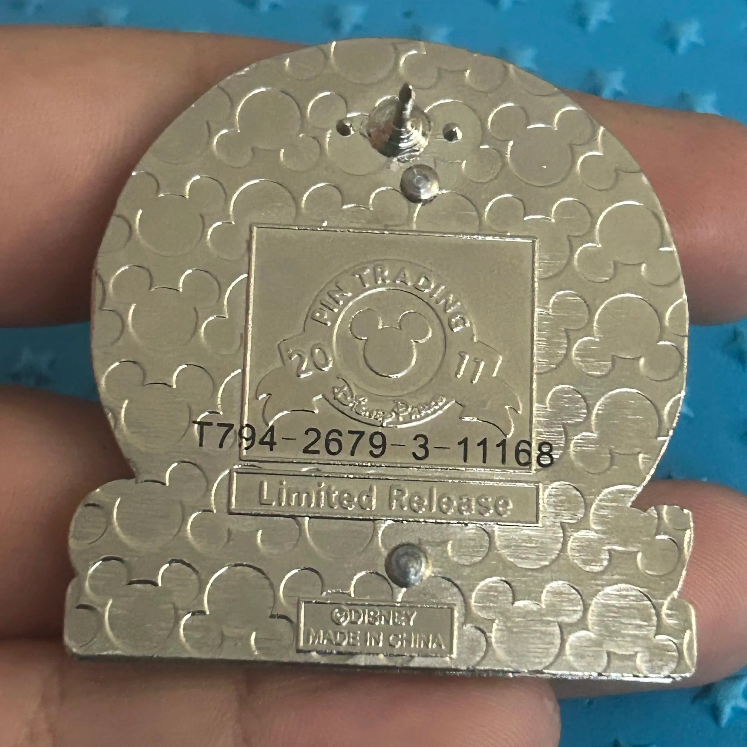 2011 - Spaceship Earth - Half Marathon Weekend - runDisney - LR - Disney Pin