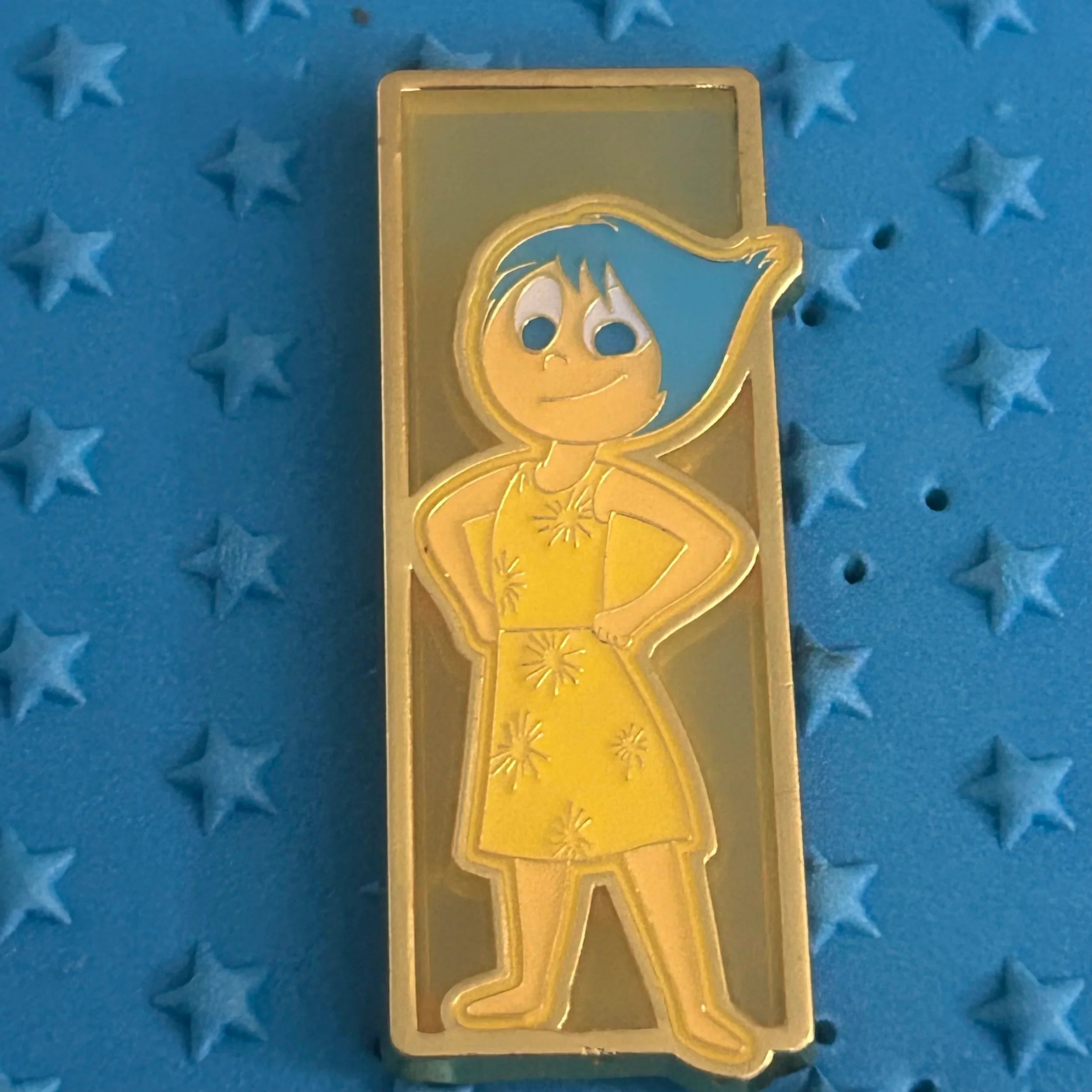 Loungefly - Joy - Inside Out - Portrait - Disney Pin
