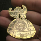 2011 - Queen of Hearts - Full Body - Angry - Alice in Wonderland - Disney Pin