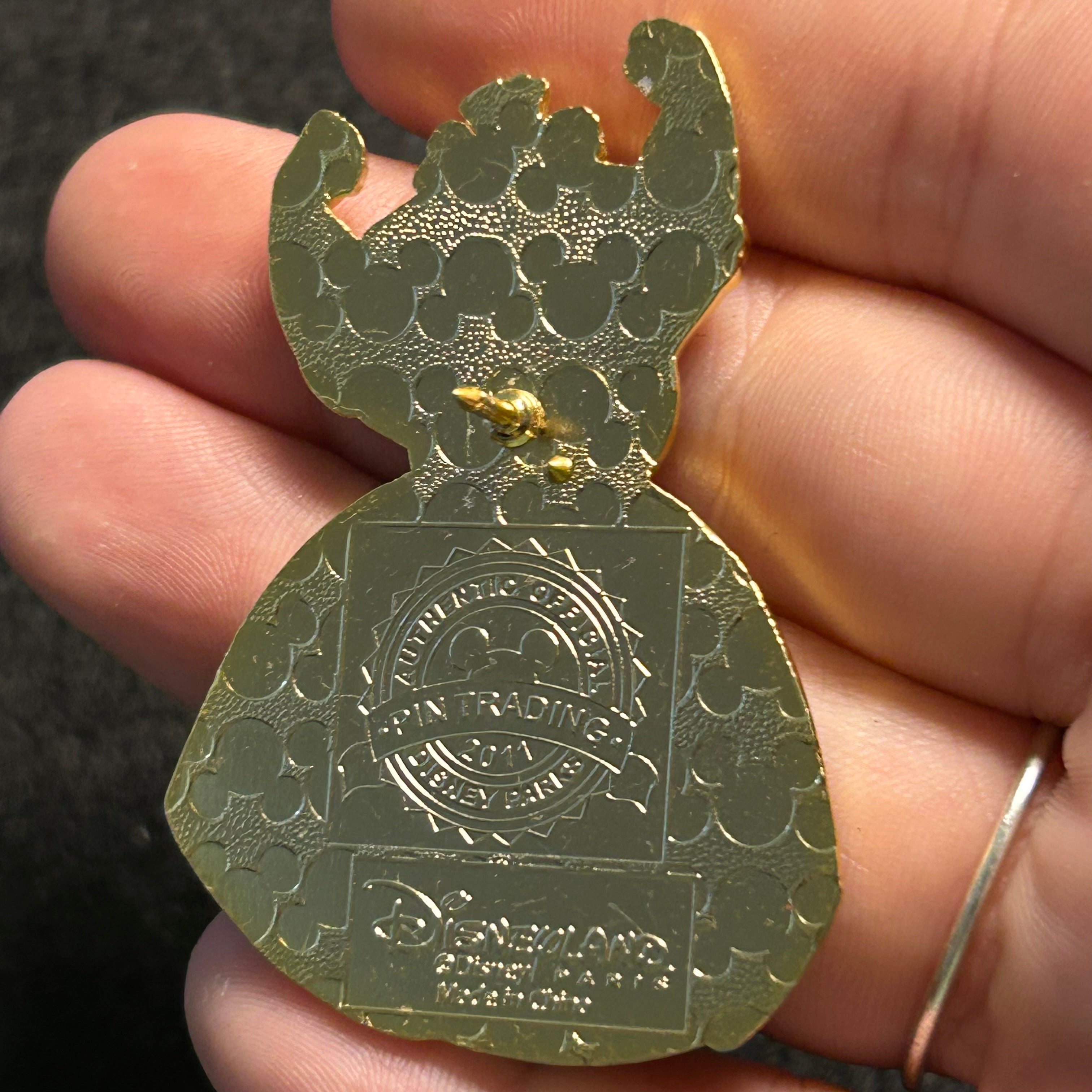 2011 - Queen of Hearts - Full Body - Angry - Alice in Wonderland - Disney Pin