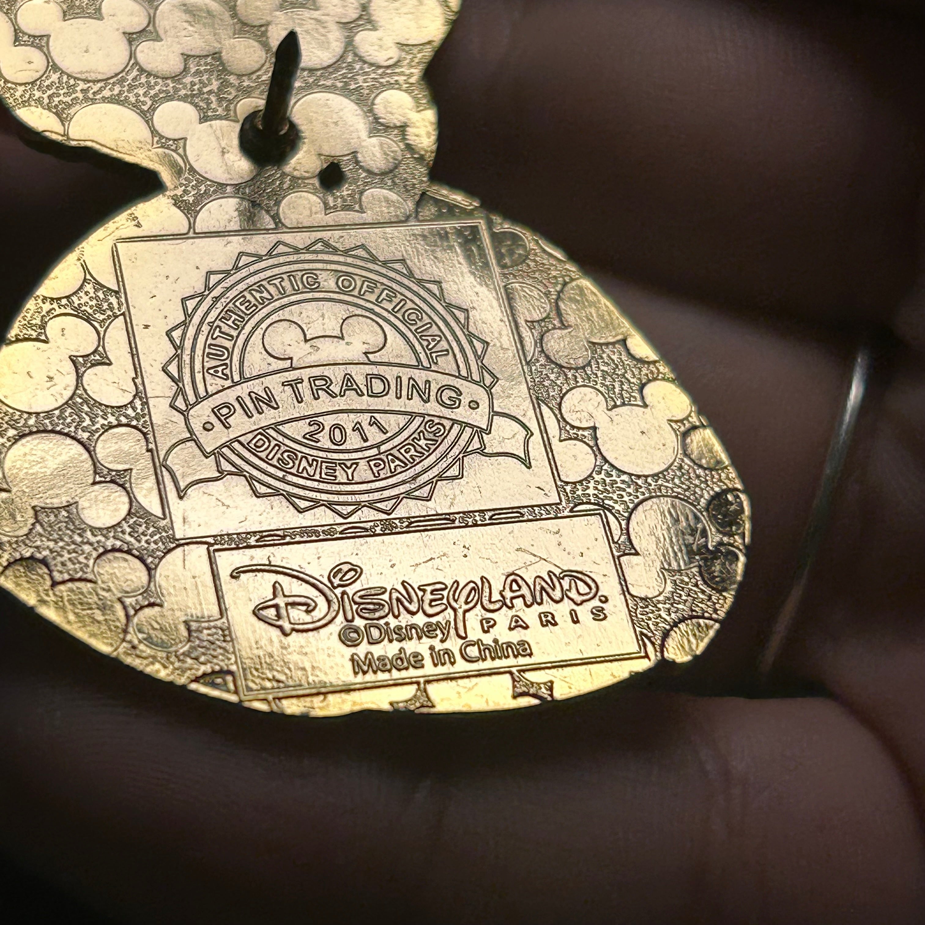 2011 - Queen of Hearts - Full Body - Angry - Alice in Wonderland - Disney Pin