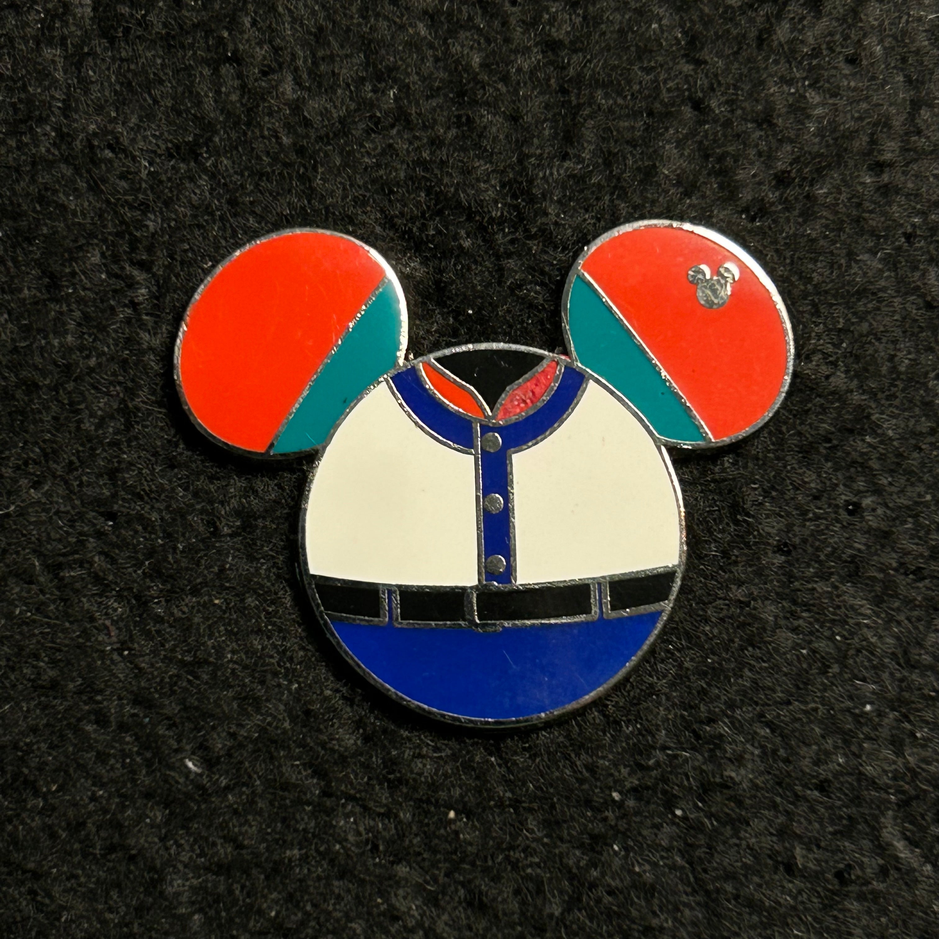 2013 - The Living Seas Cast Costume - Mickey Cast Outfits - Disney Pin