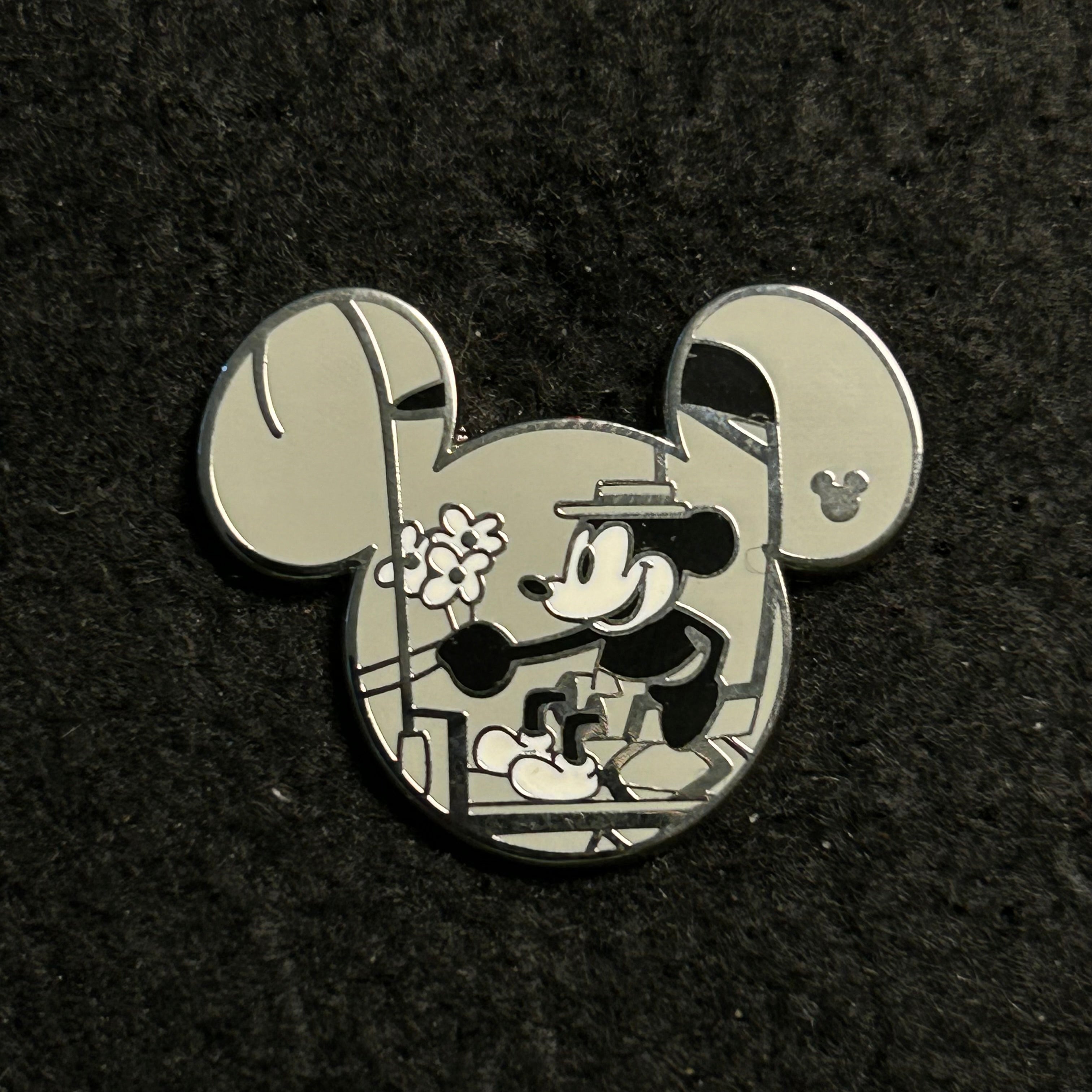 2019 - Mickey Mouse in "The Barn Dance" - Hidden Mickey - Disney Pin