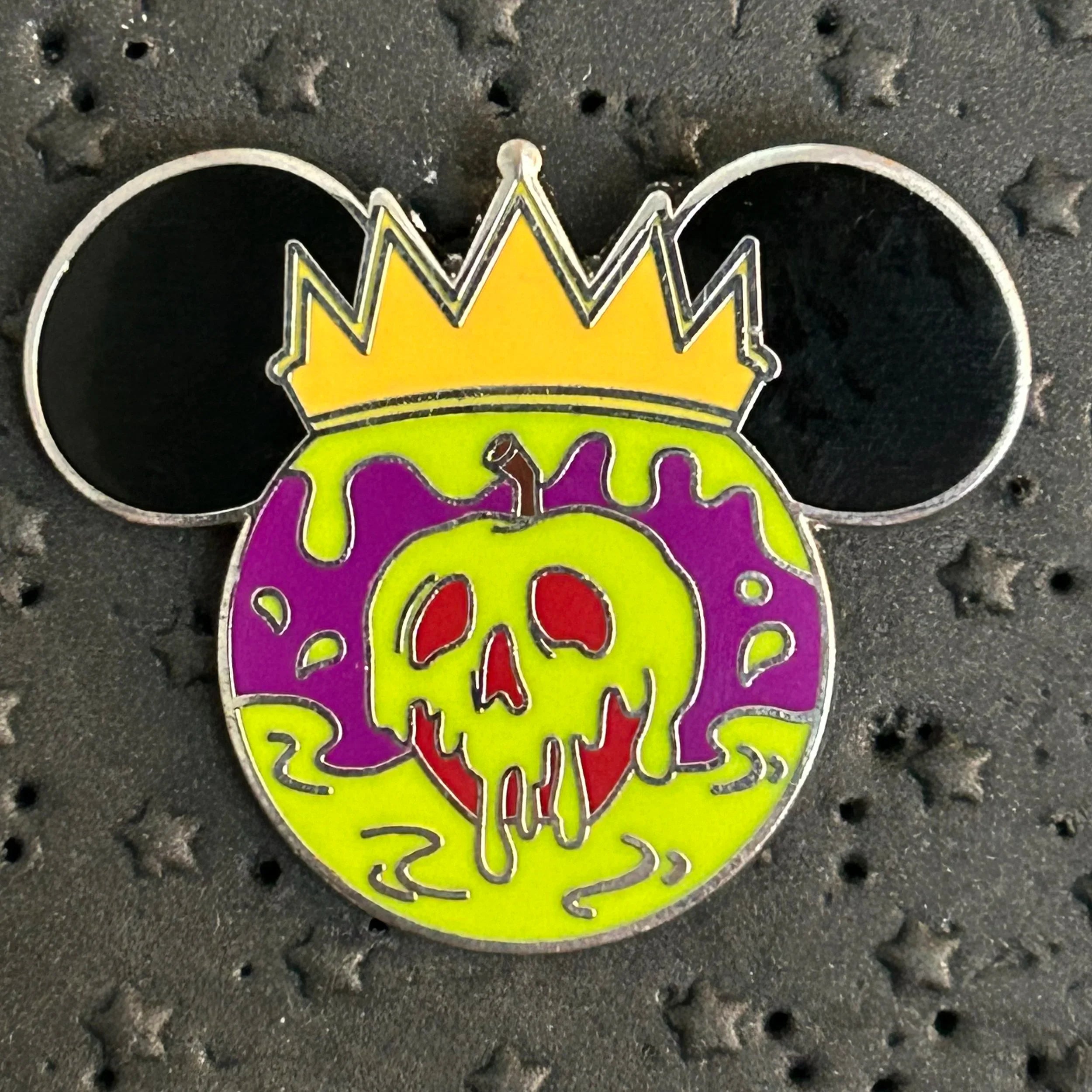 2020 - Evil Queen - Snow White Apple - Villain Mickey Head - Disney Pin