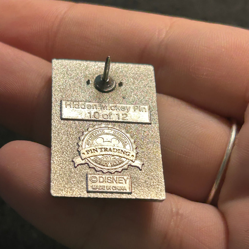 2012 - Horace Horsecollar holding Plank - Hidden Mickey Series - Disney Pin