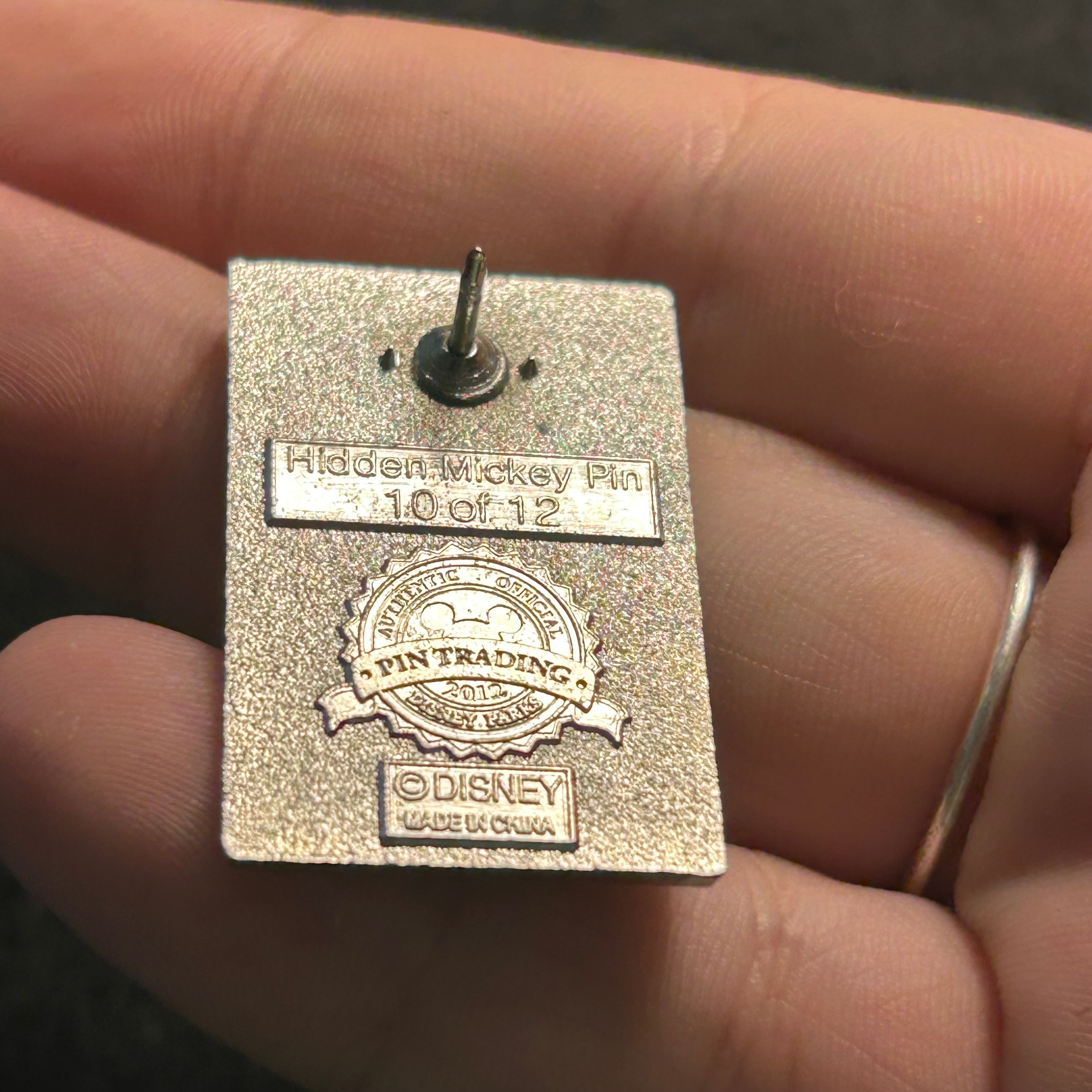 2012 - Horace Horsecollar holding Plank - Hidden Mickey Series - Disney Pin