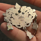 2006 - Pirates of the Caribbean Skull Dangle - Pink - Disney Pin