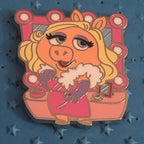2023 - Miss Piggy - Muppets - Dressing Room - Disney Pin