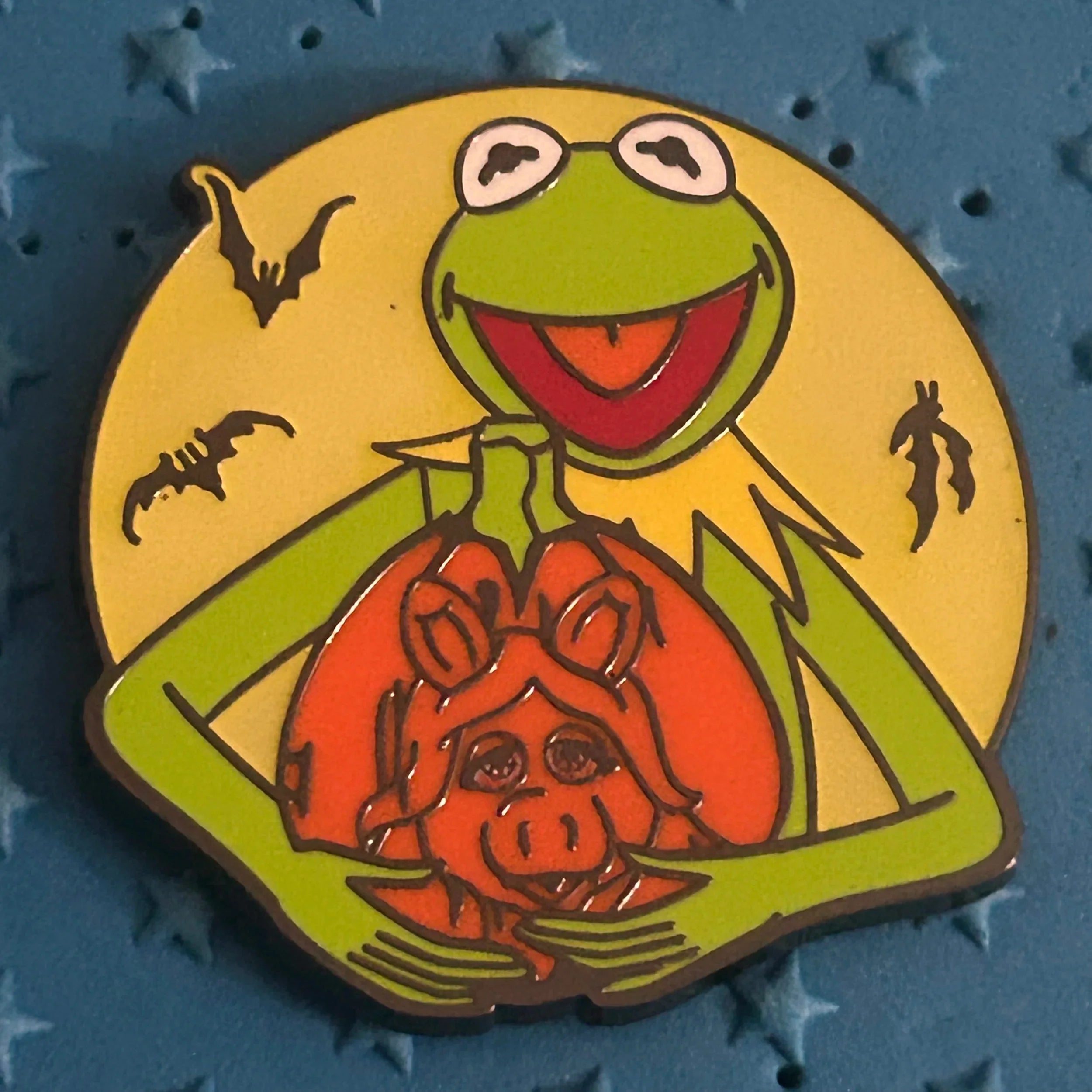 2024 - Kermit with Miss Piggy Pumpkin - Halloween - Jack O Lantern - Disney Pin
