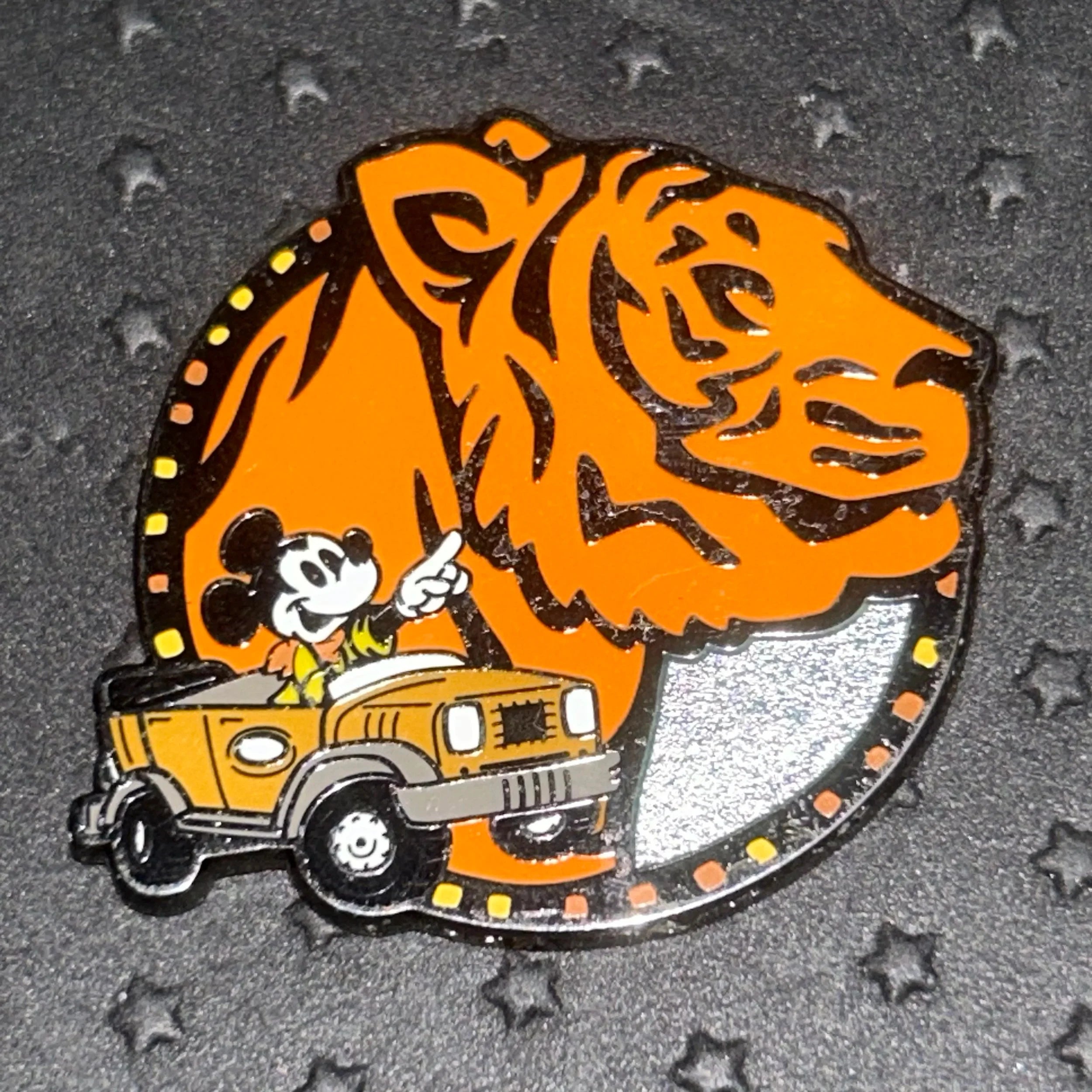 2023 - Mickey Mouse - Tiger - Safari - LR - DAK - 25th Anniversary- Mystery Disney Pin