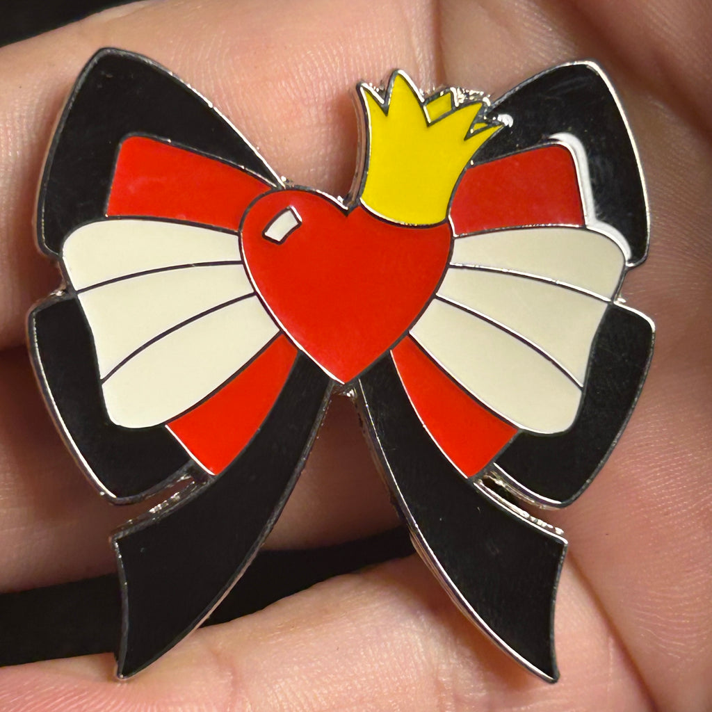 Loungefly - Queen of Hearts Ribbon - Alice in Wonderland - Disney Pin